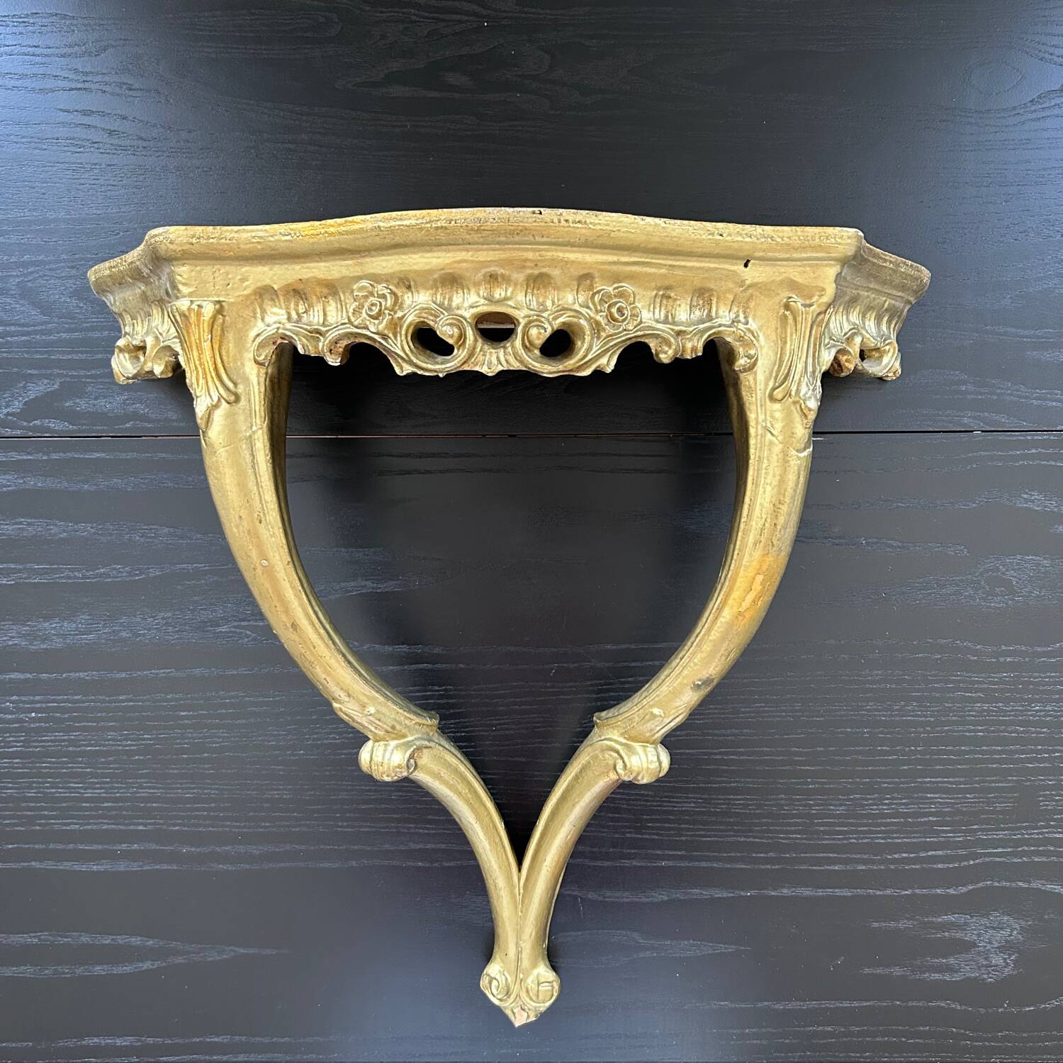 Console style rocaille dorée