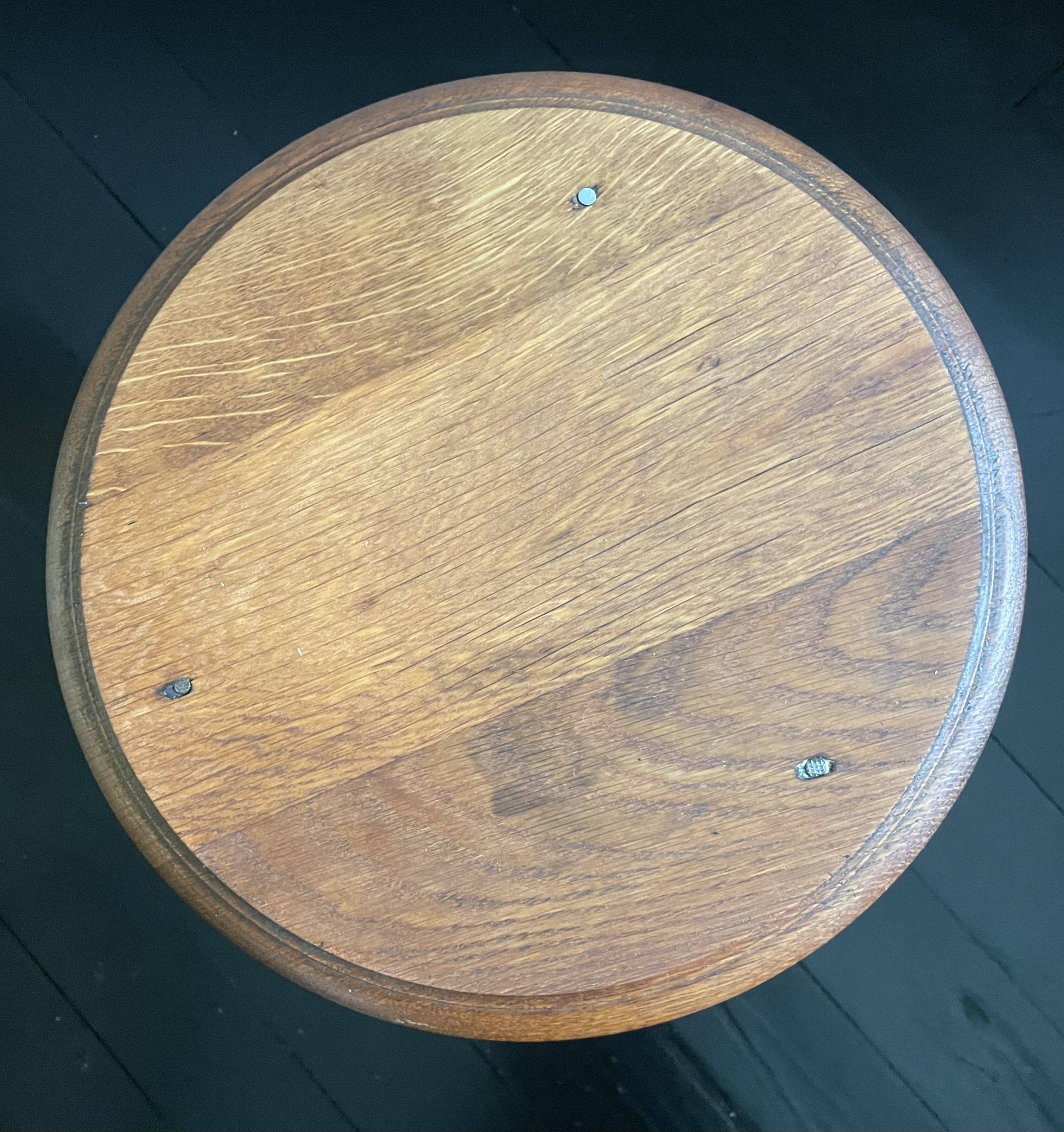 Art Deco, small, round oak side table. Amsterdamse school