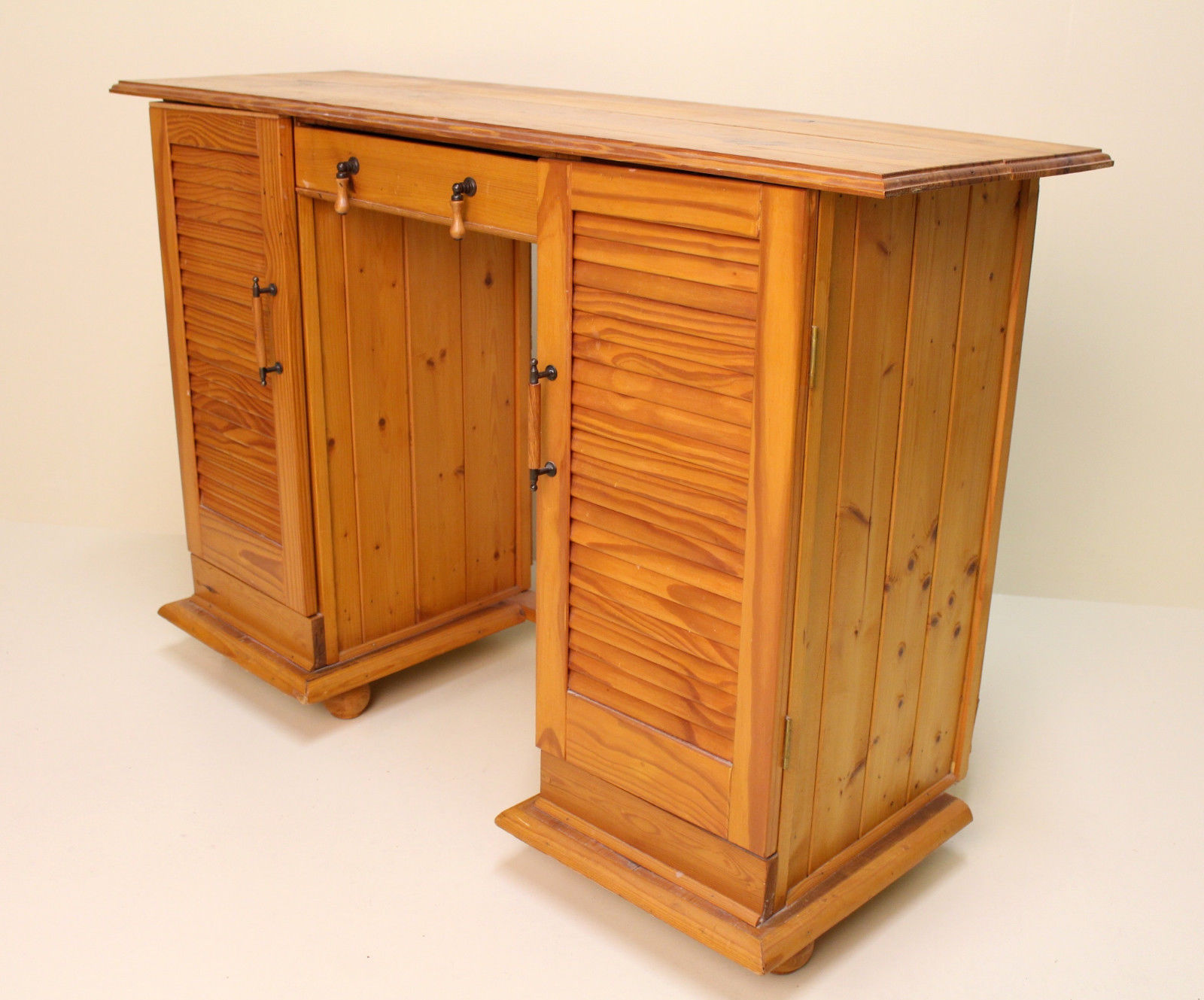 Office in antique pine