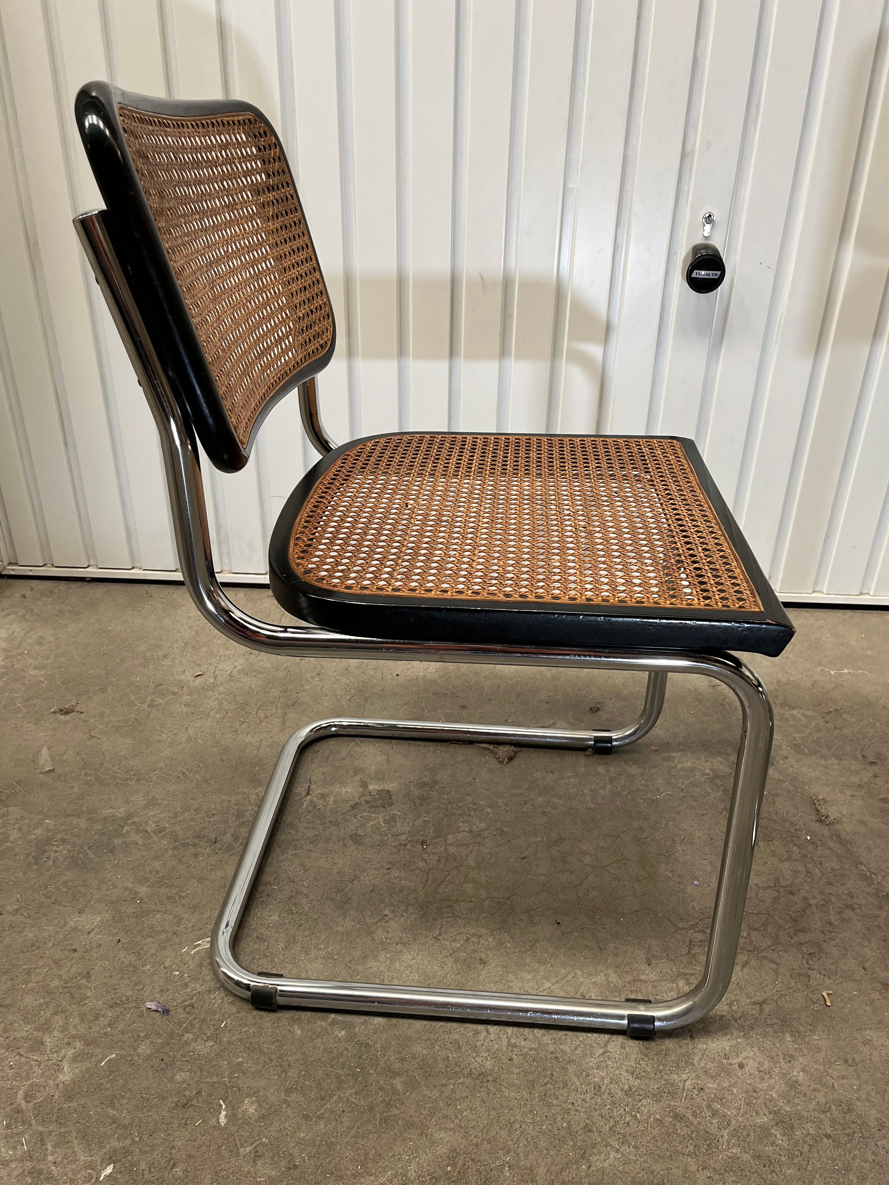 Serie of 4 Cesca B32 chairs by Marcel Breuer