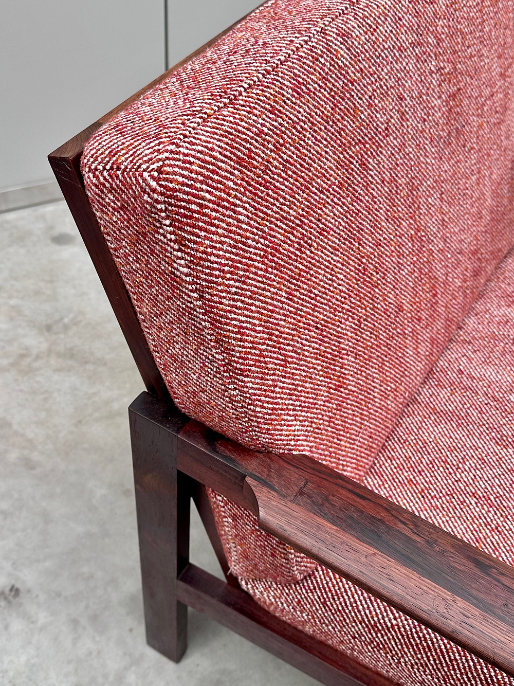 Fauteuil 'Capella' en palissandre, Illum Wikkelsø pour N. Eilersen, Danemark, années 60.