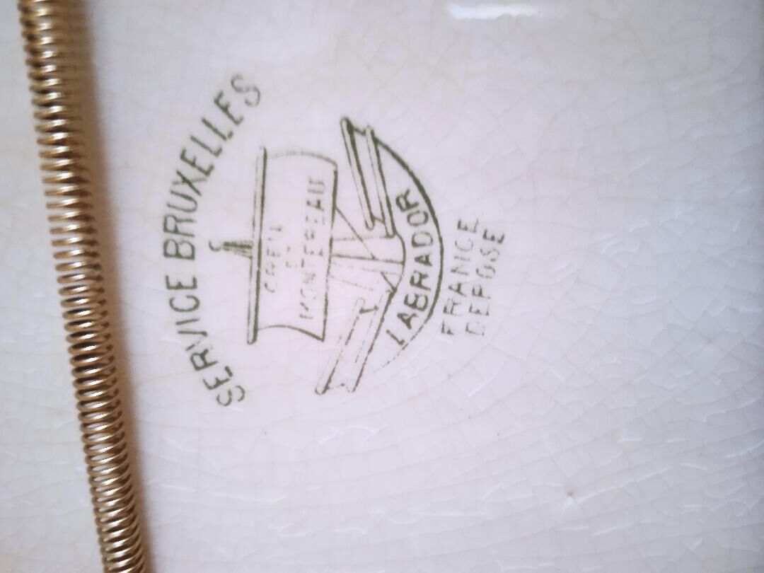 Dish Labrador earthenware Creil Montereau Service Brussels