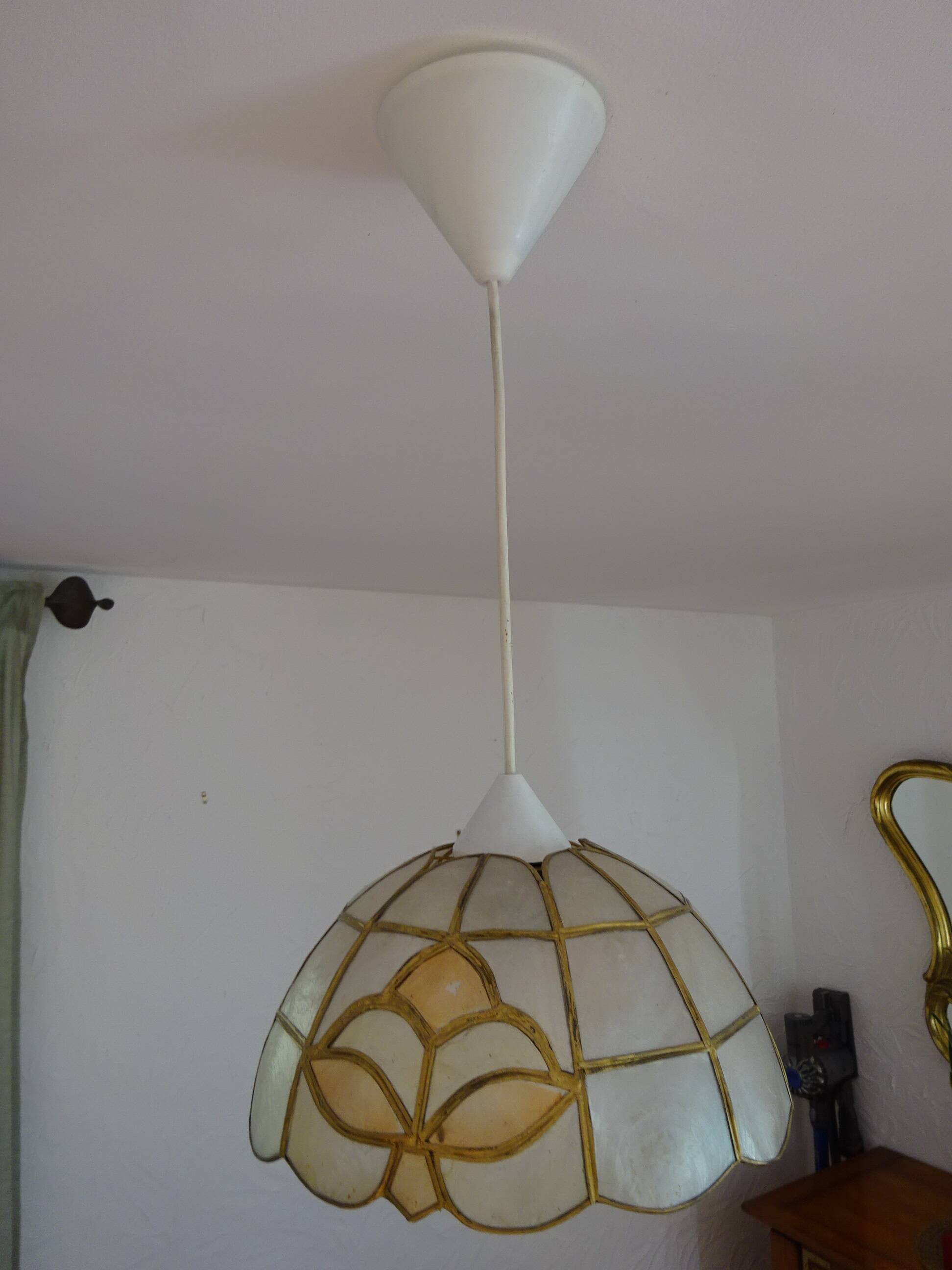 Lustre vintage en nacre et laiton