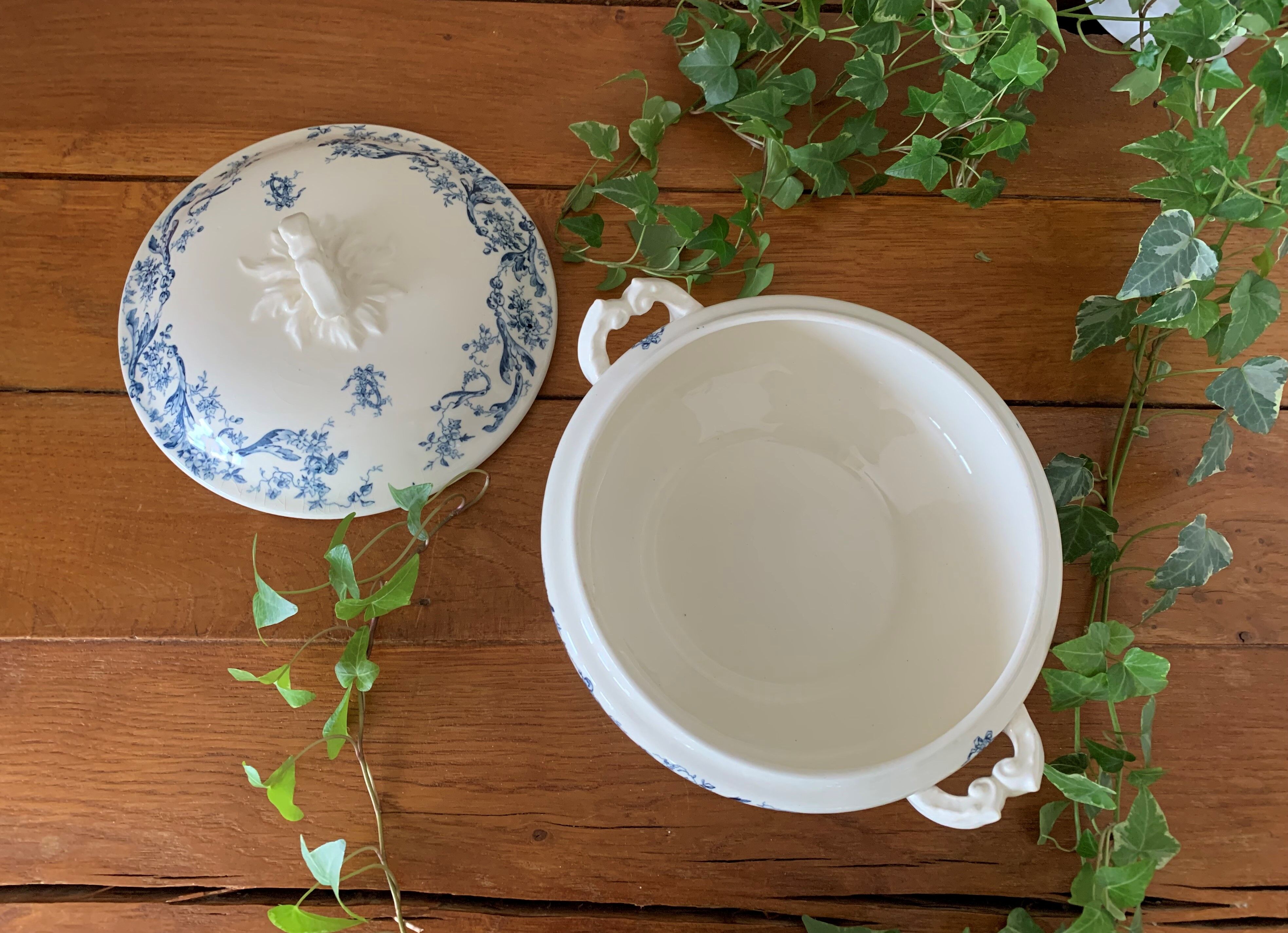 Old soup pot in GIEN earthenware – ATTRIBUTES model