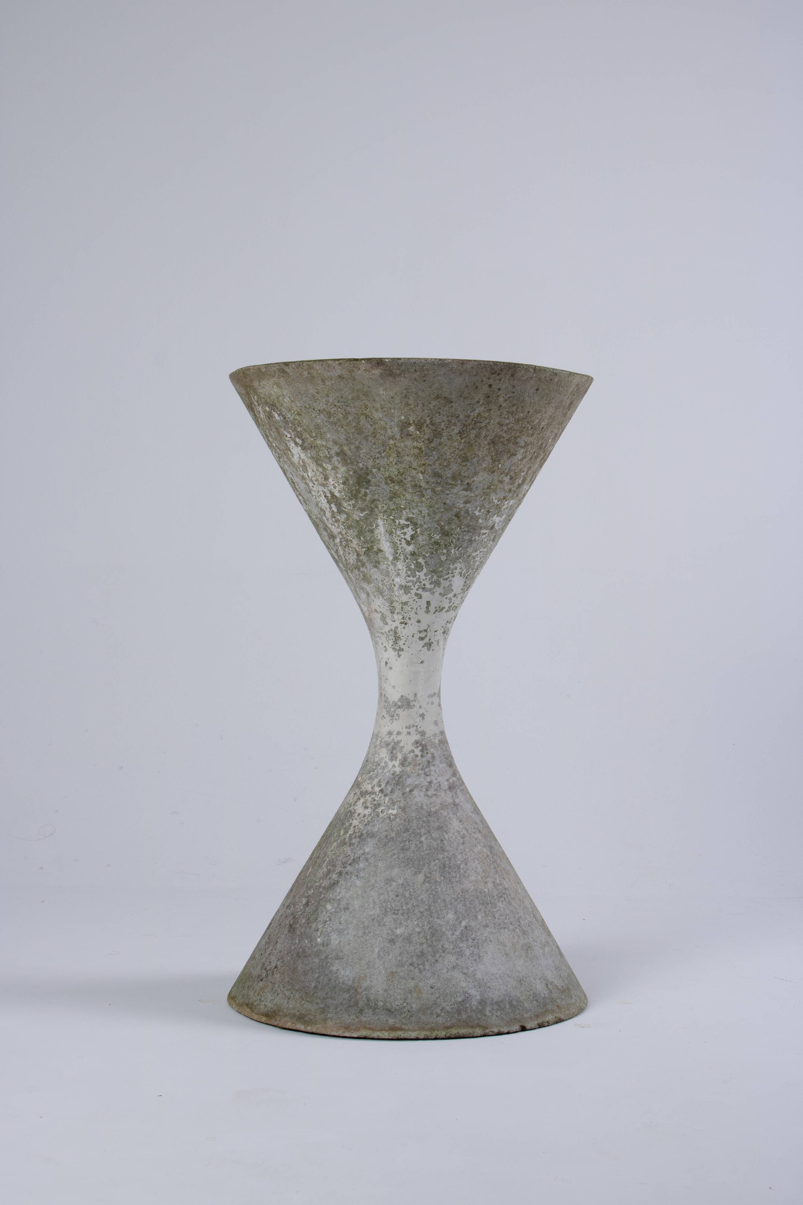Diabolo Planter by Willy Guhl for Eternit – First edition – Switzerland, circa 1950
