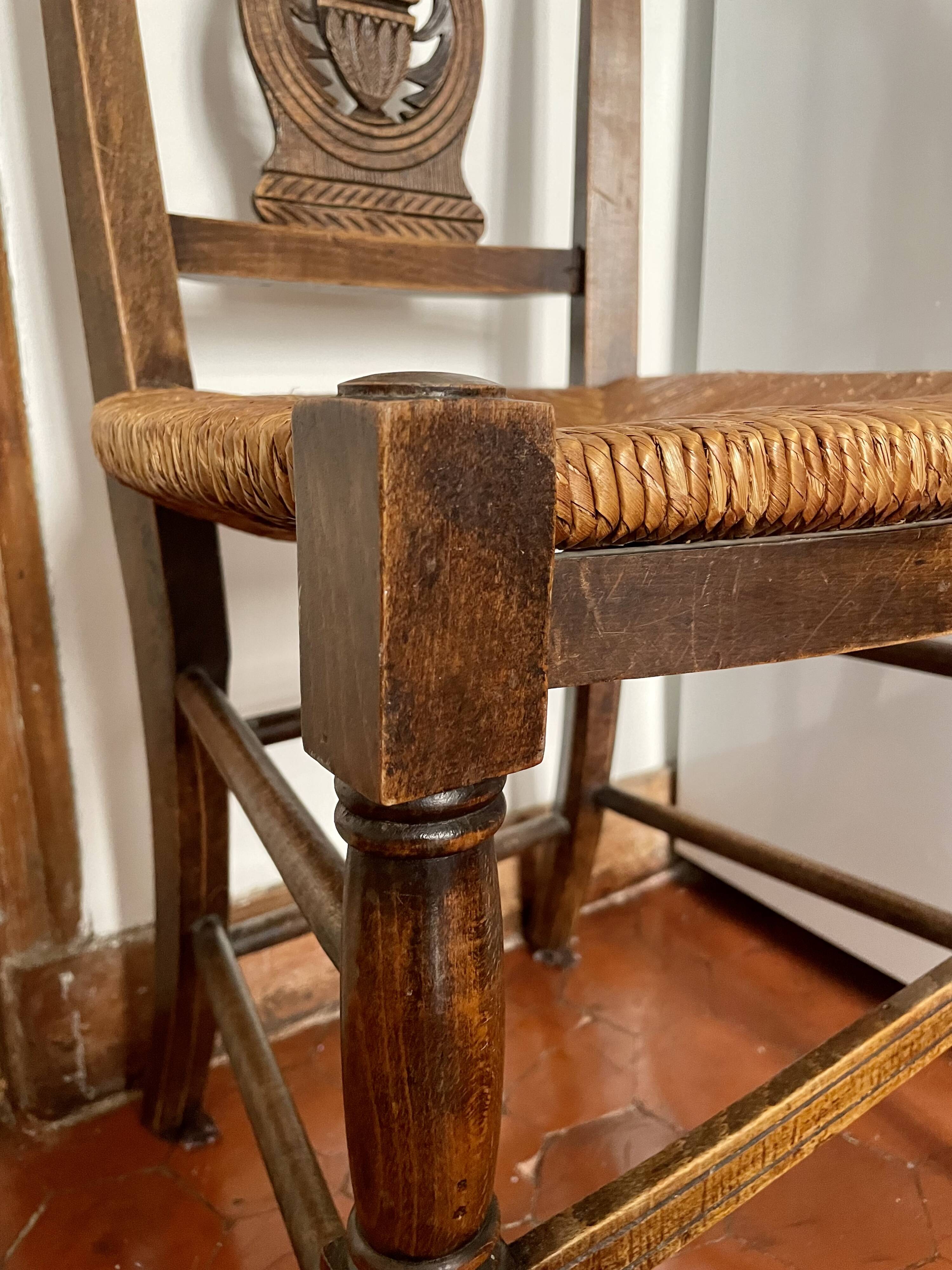 4 old Provencal chairs in carved wood