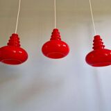 Trio de suspensions Space Age en opaline rouge, Peill & Putzler, 1970