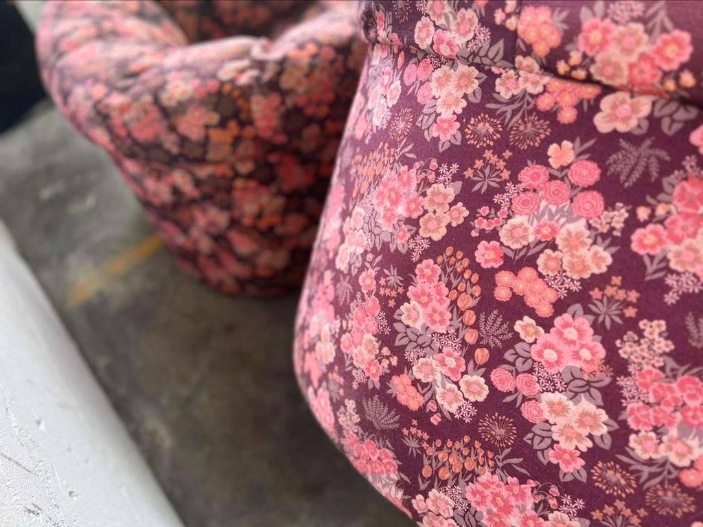 Ensemble de 2 banquettes/fauteuils/sièges fleuris vintage