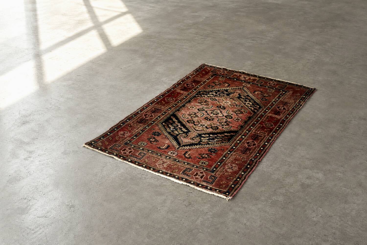 Vintage Hand-Woven Middle Eastern Oriental Hamadan Kamse Rug, 1960s