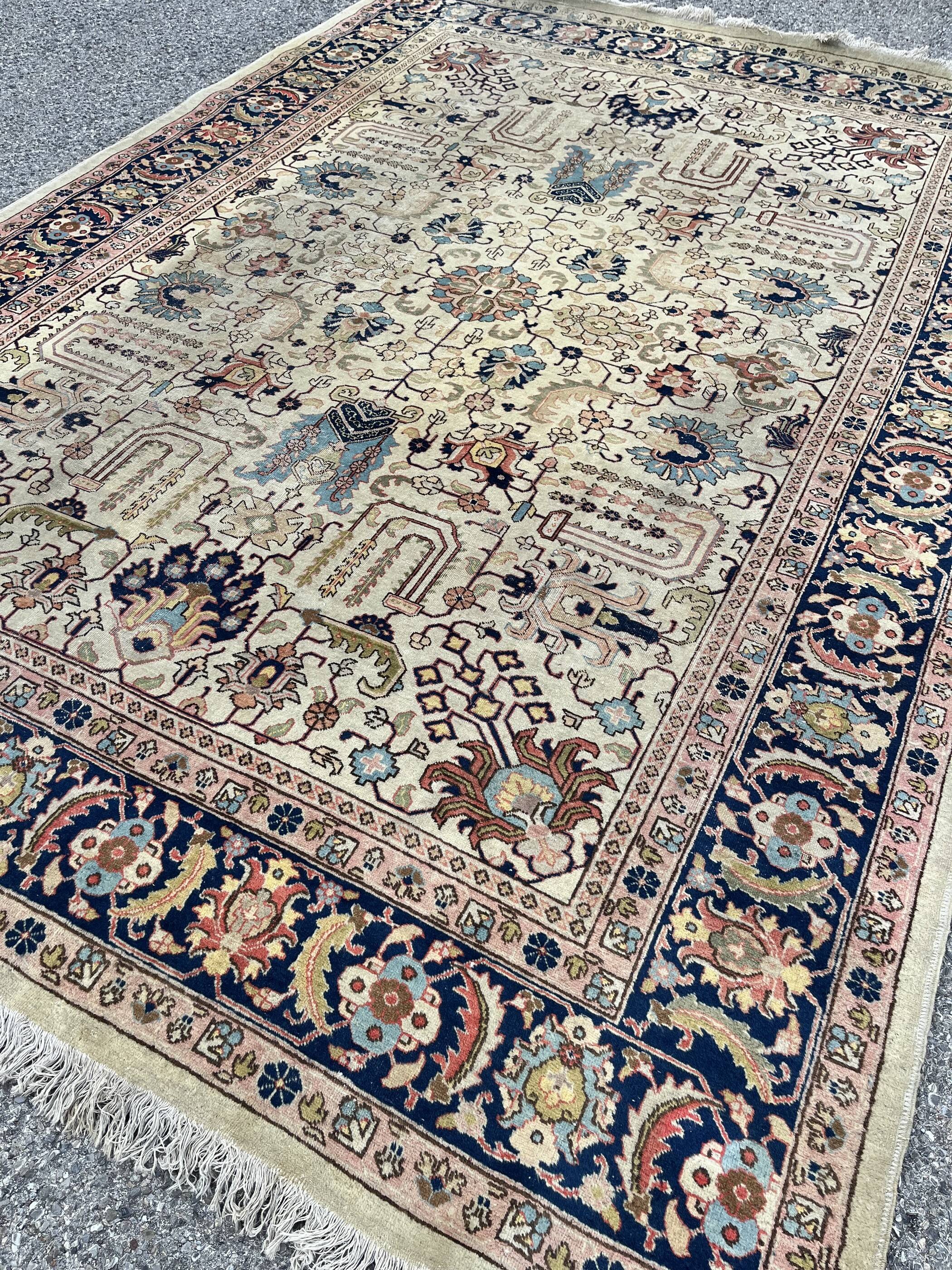 Iranian Tabriz oriental rug - handmade: 3.30 X 2.40 meters - wool on cotton weft