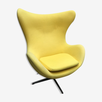 Egg armchair by Arne Jacobsen edition Fritz Hansen