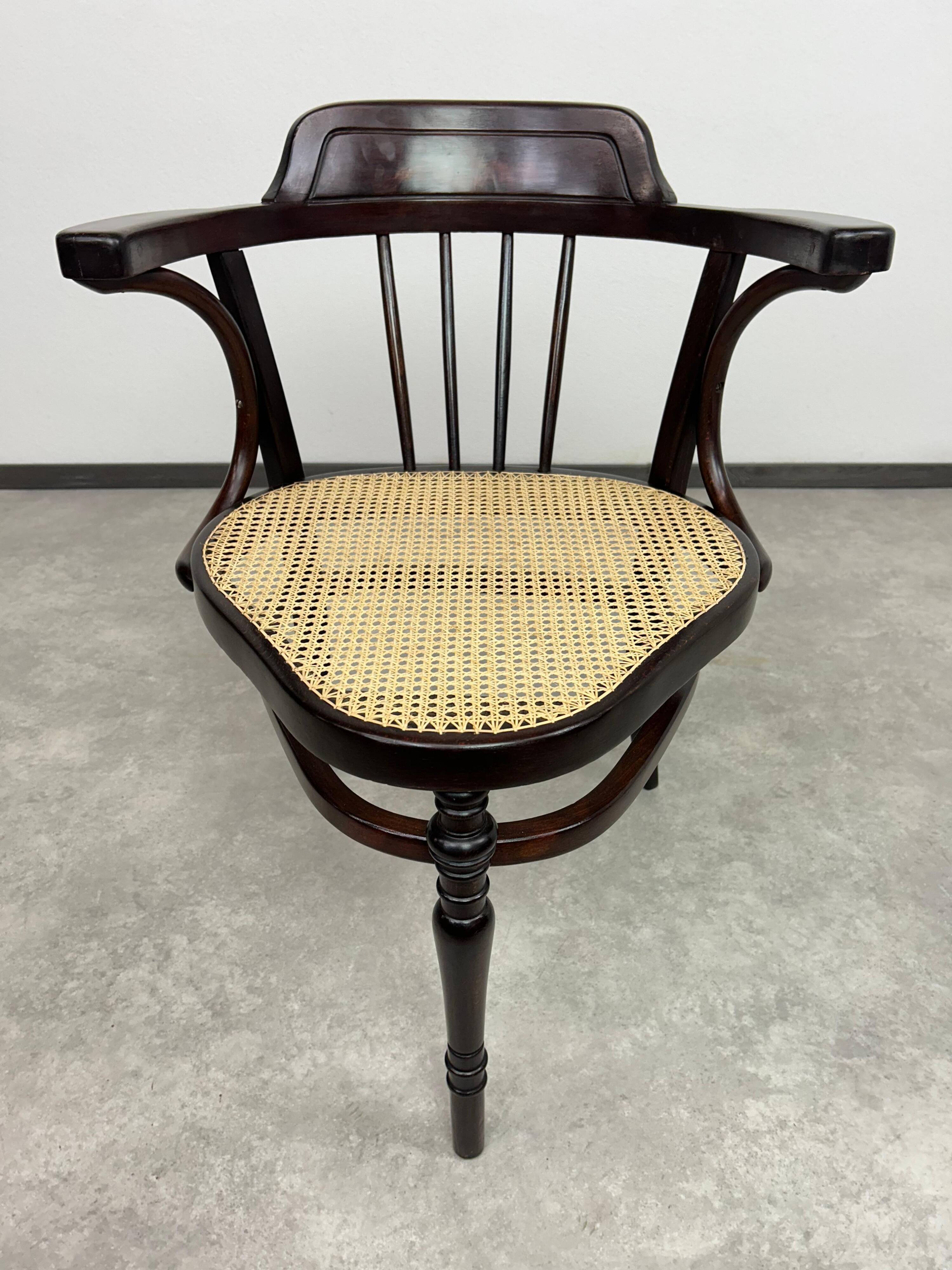 Fauteuil d'angle n°6 par J&J Kohn