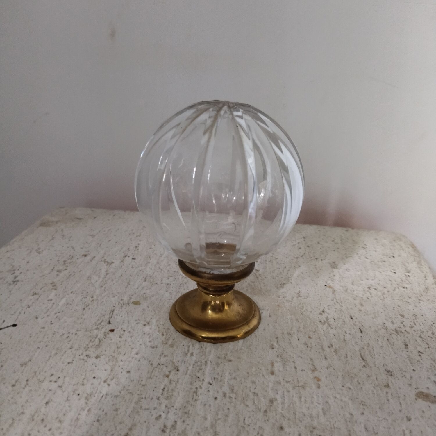 Cut glass stair ball