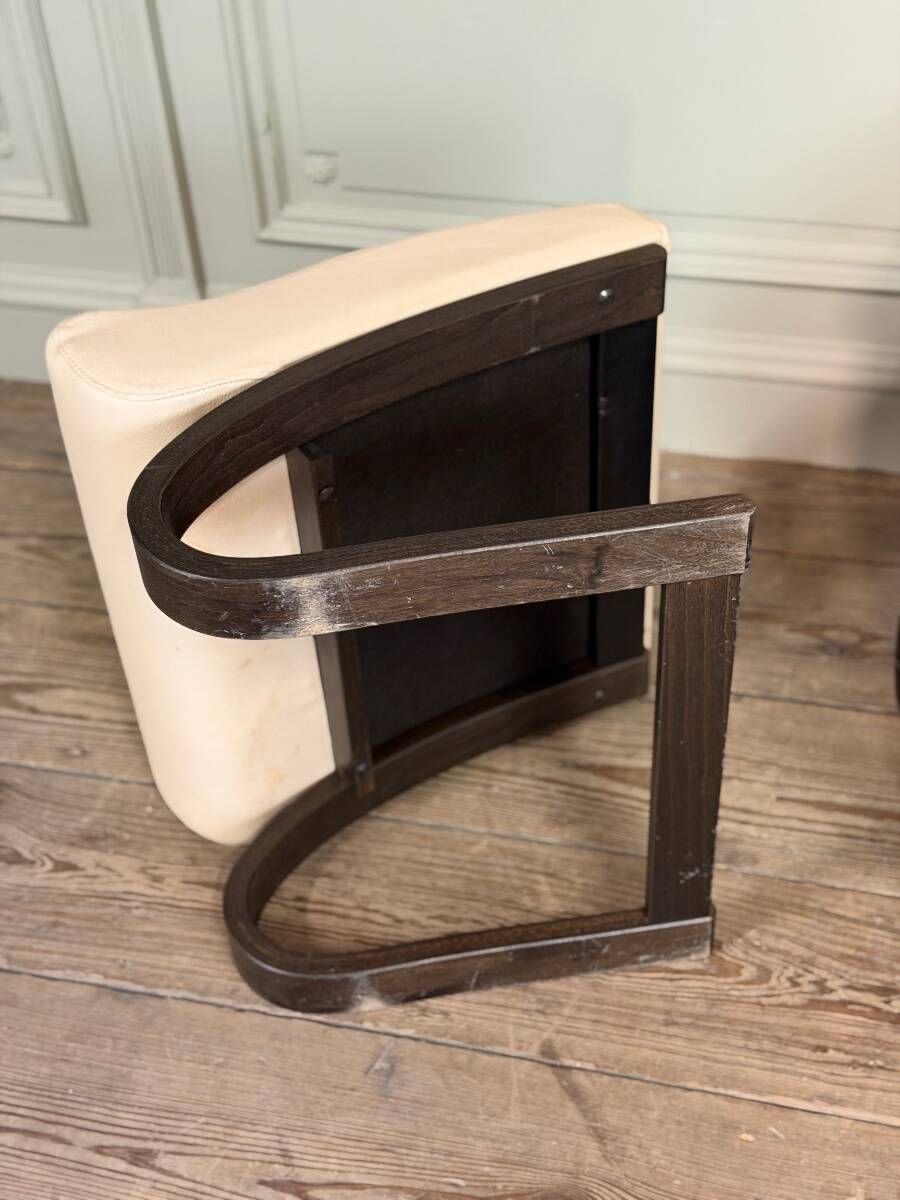 Fauteuil Nelo et son repose-pieds en cuir, åke Fribyter pour Roche Bobois, vers 1980