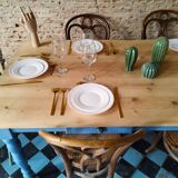Farm table
