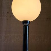 Bauhaus table lamp in metal and opaline globe - 1930s/40s