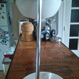 Eyeball desk lamp