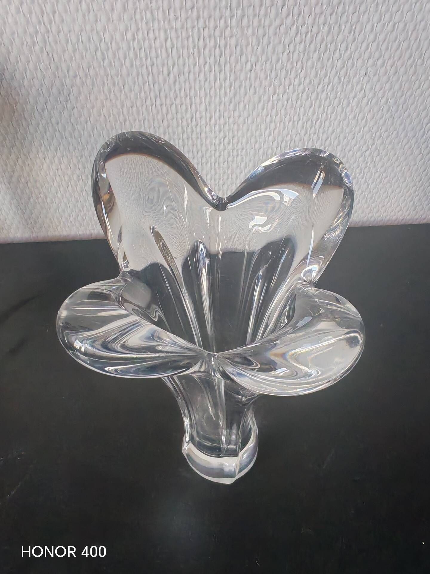 Corolla soliflore vase in crystal, France 1960.