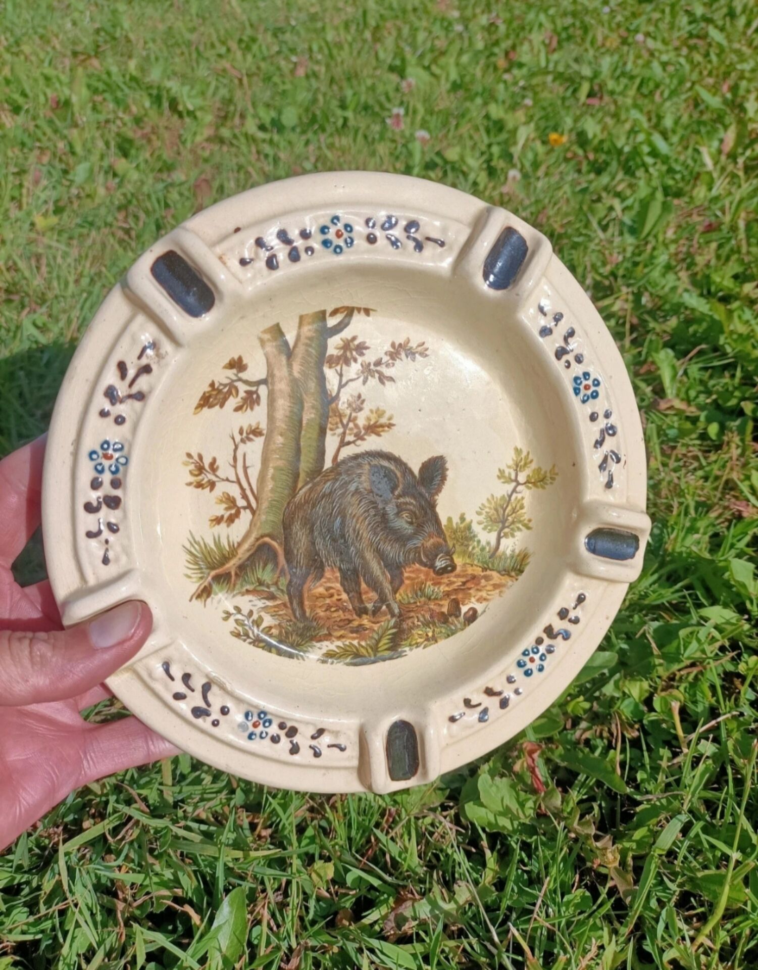Large retro ashtray
