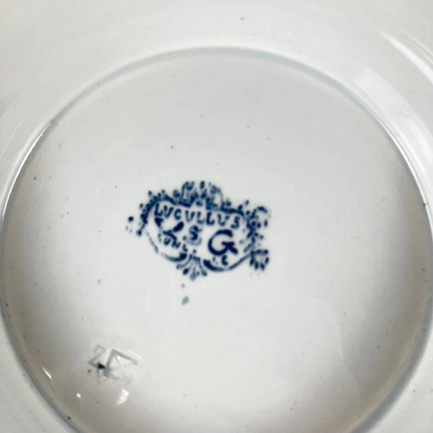 KG Luneville "Luculus" pedestal plate, late 19th-early 20th century