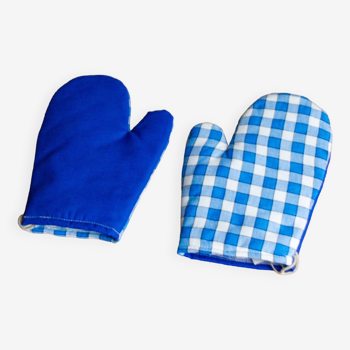 Gloves, overalls, blue bistro checks