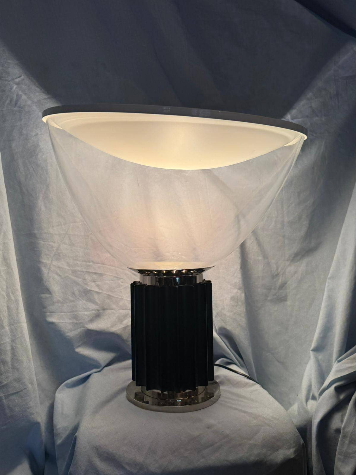 Lampe taccia - flos | design achille & pier giacomo castiglioni