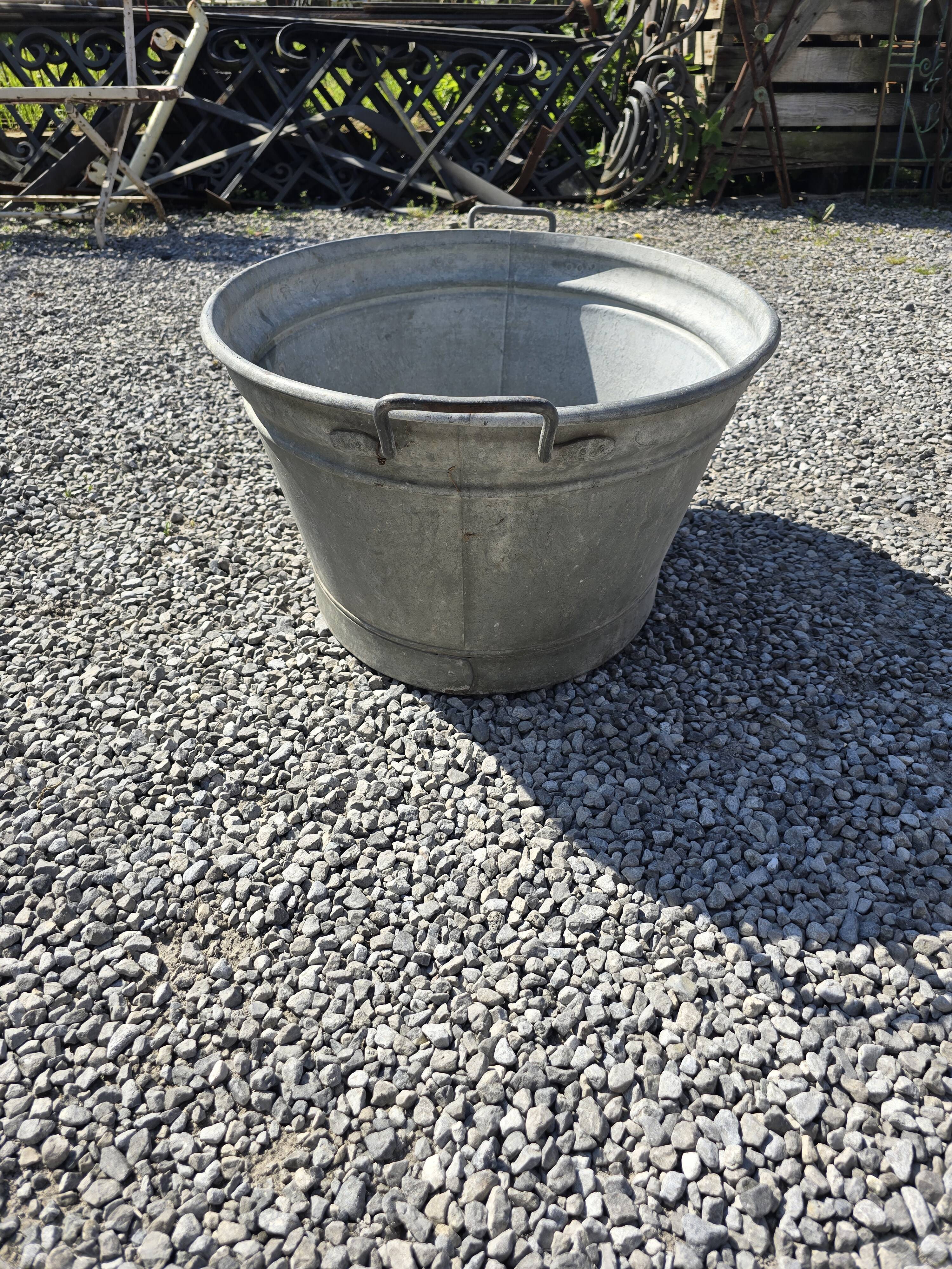 Old zinc basin or bathtub, 70 liters