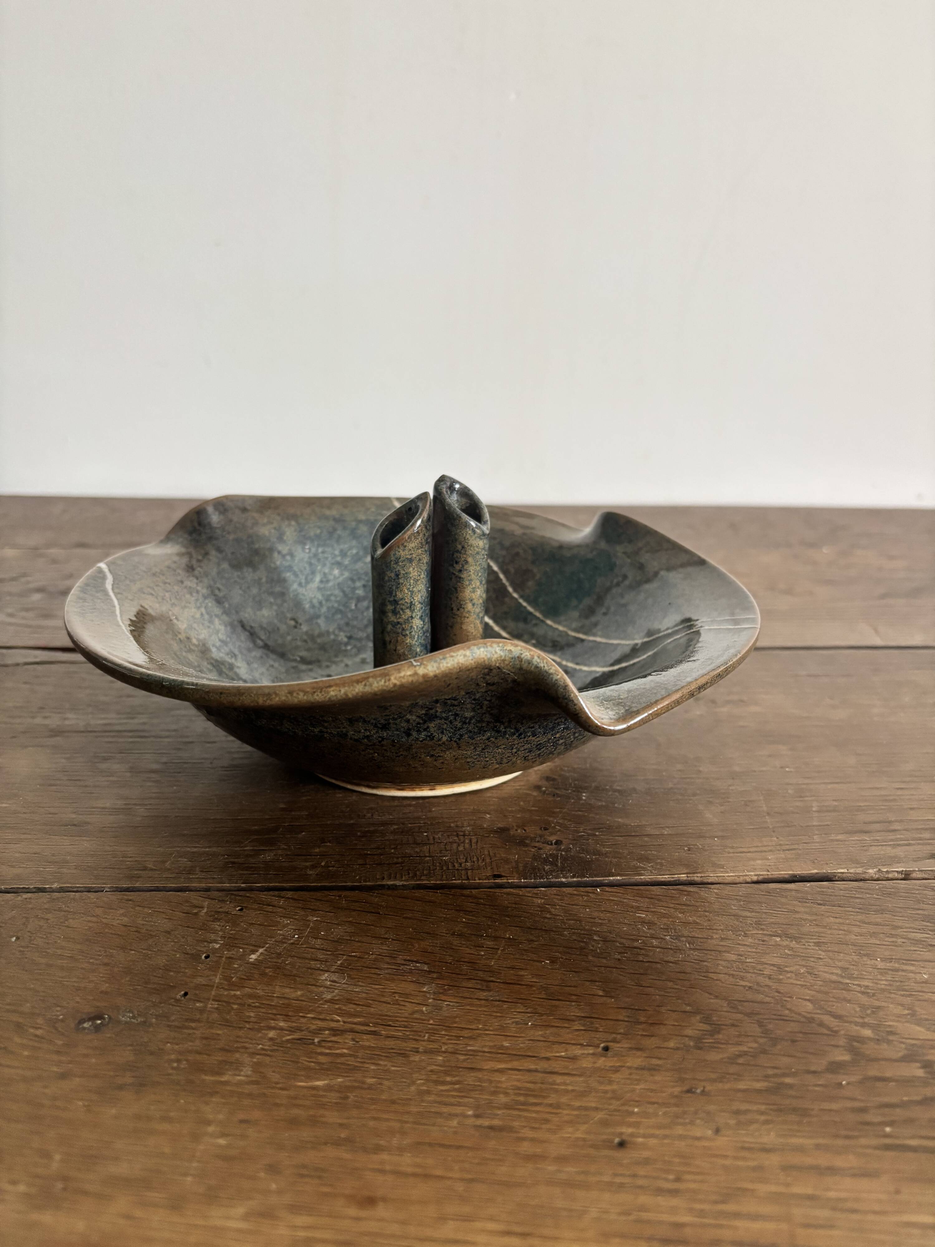 Flower holder coupe in stoneware signed – Vintage ceramics