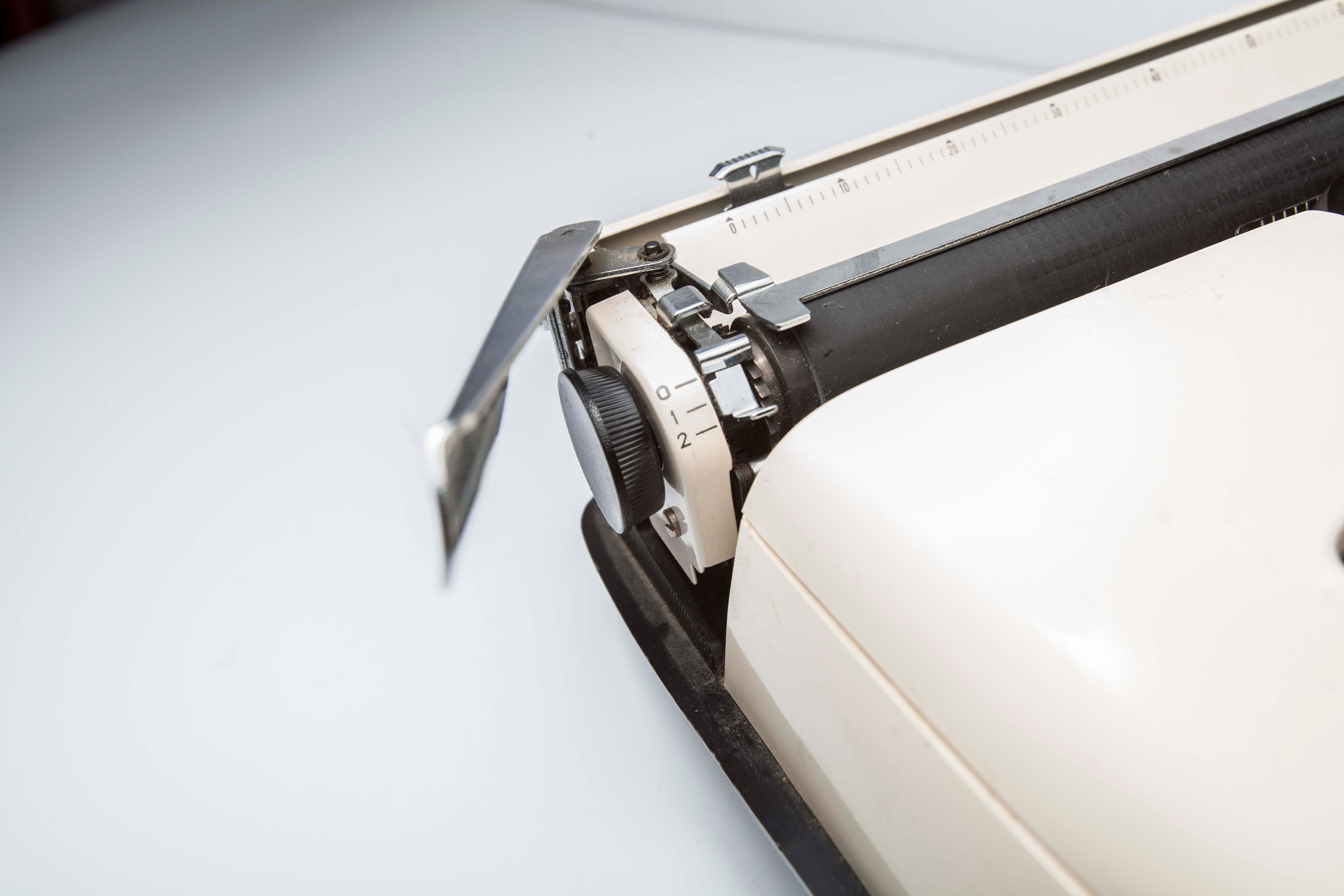 Remington Elitra typewriter