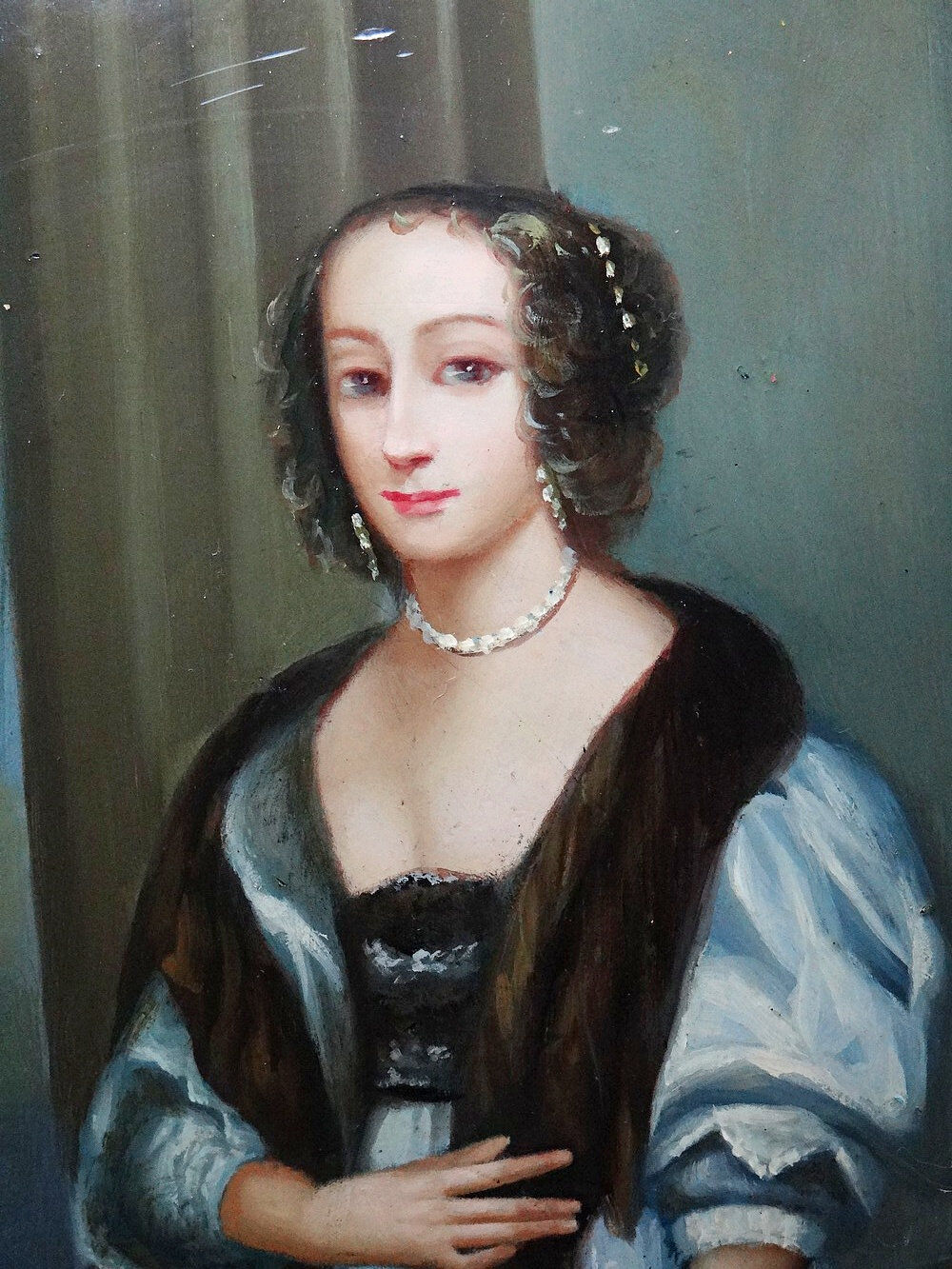 Elegant grand portrait medallion oil on curved Venetian wood vintage