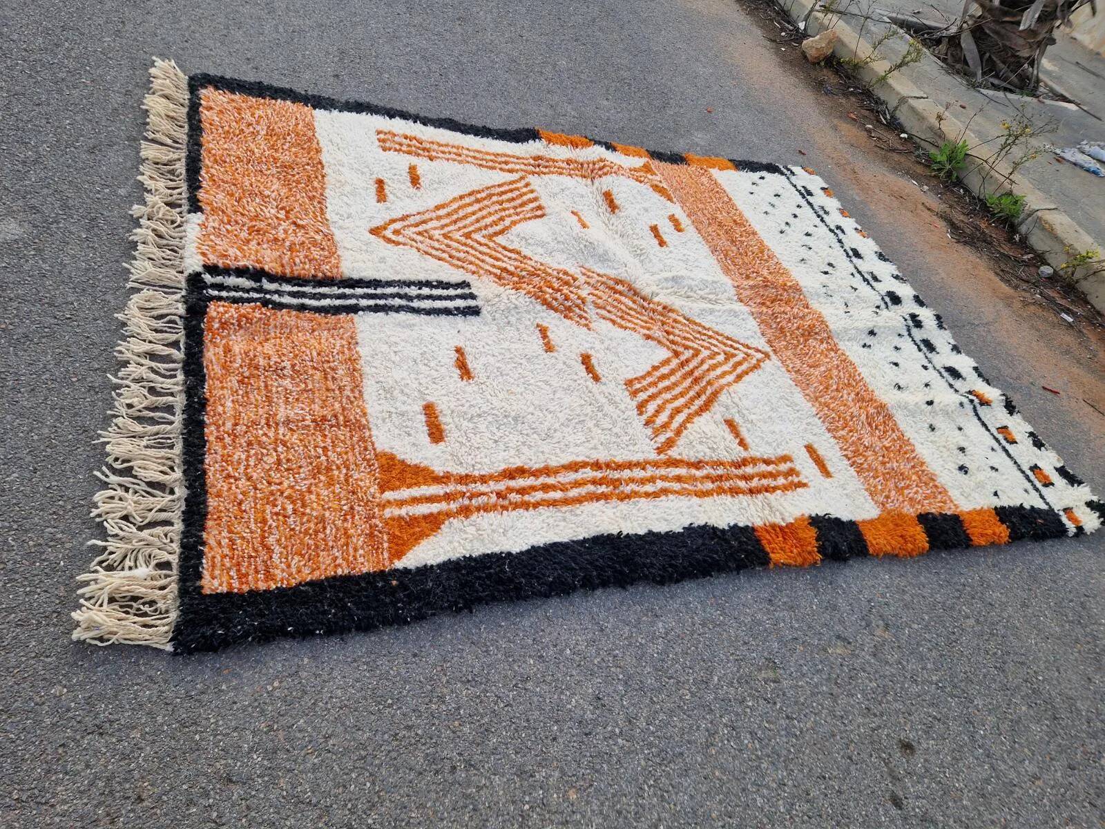 Moroccan wool rug handwoven 3x2 m