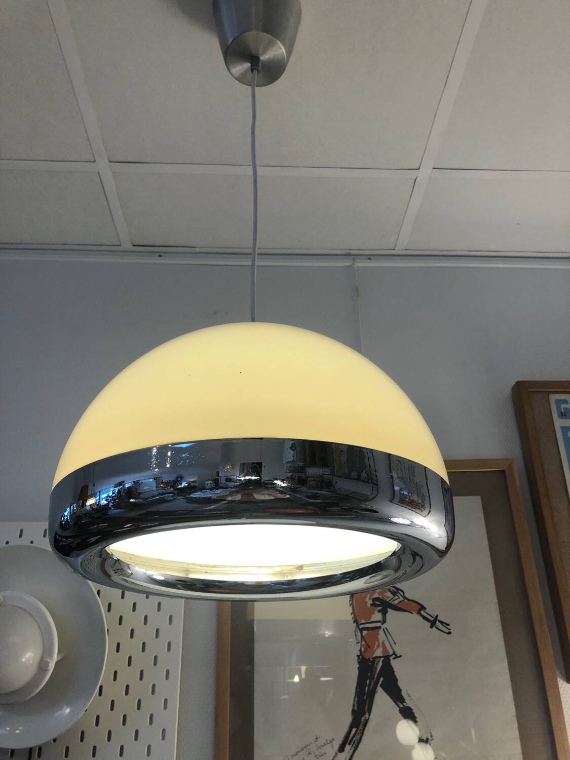 Guzzini style shade 1970