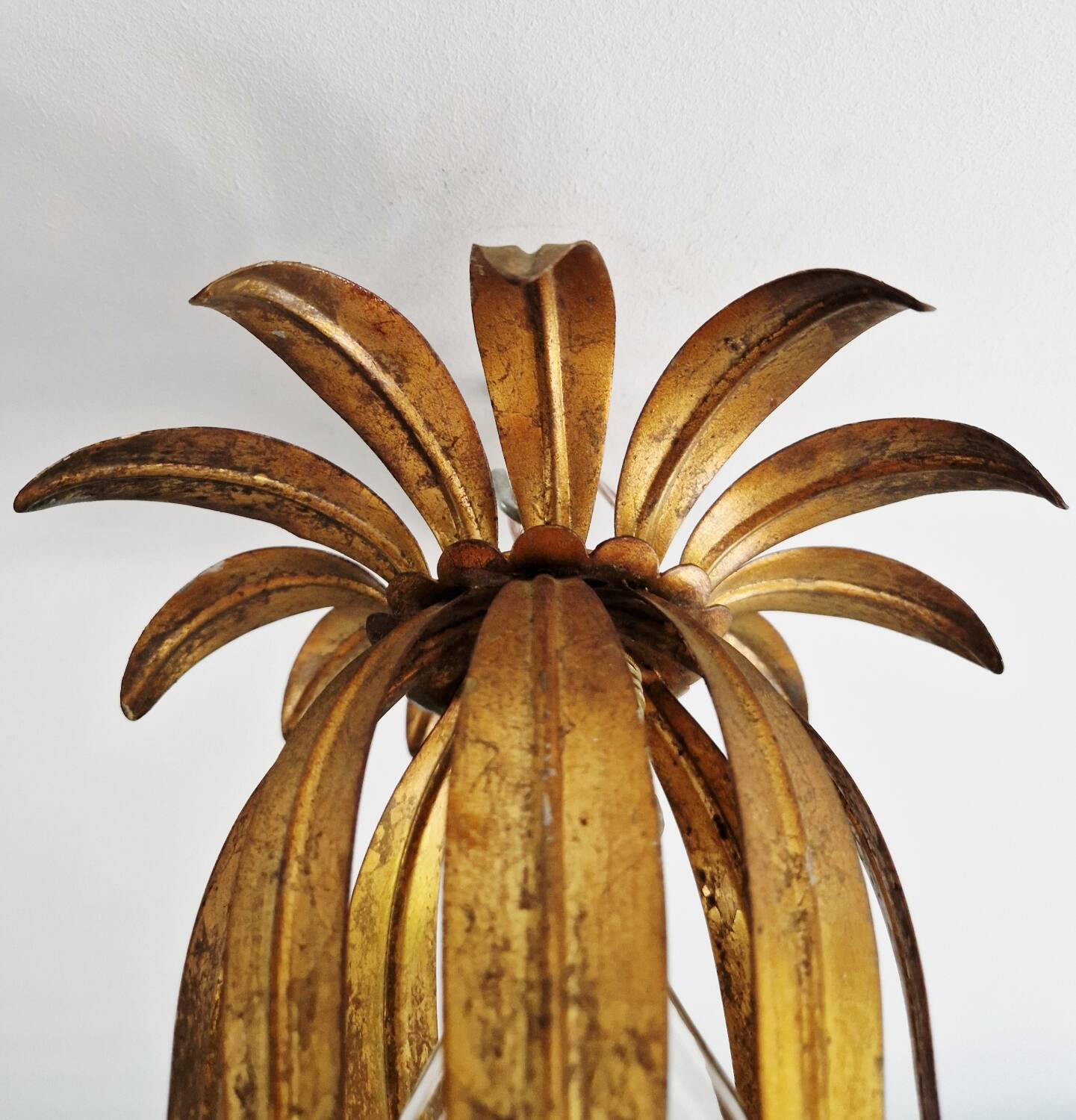 Italian ceiling light in gilded metal, floral design, 1960-70.