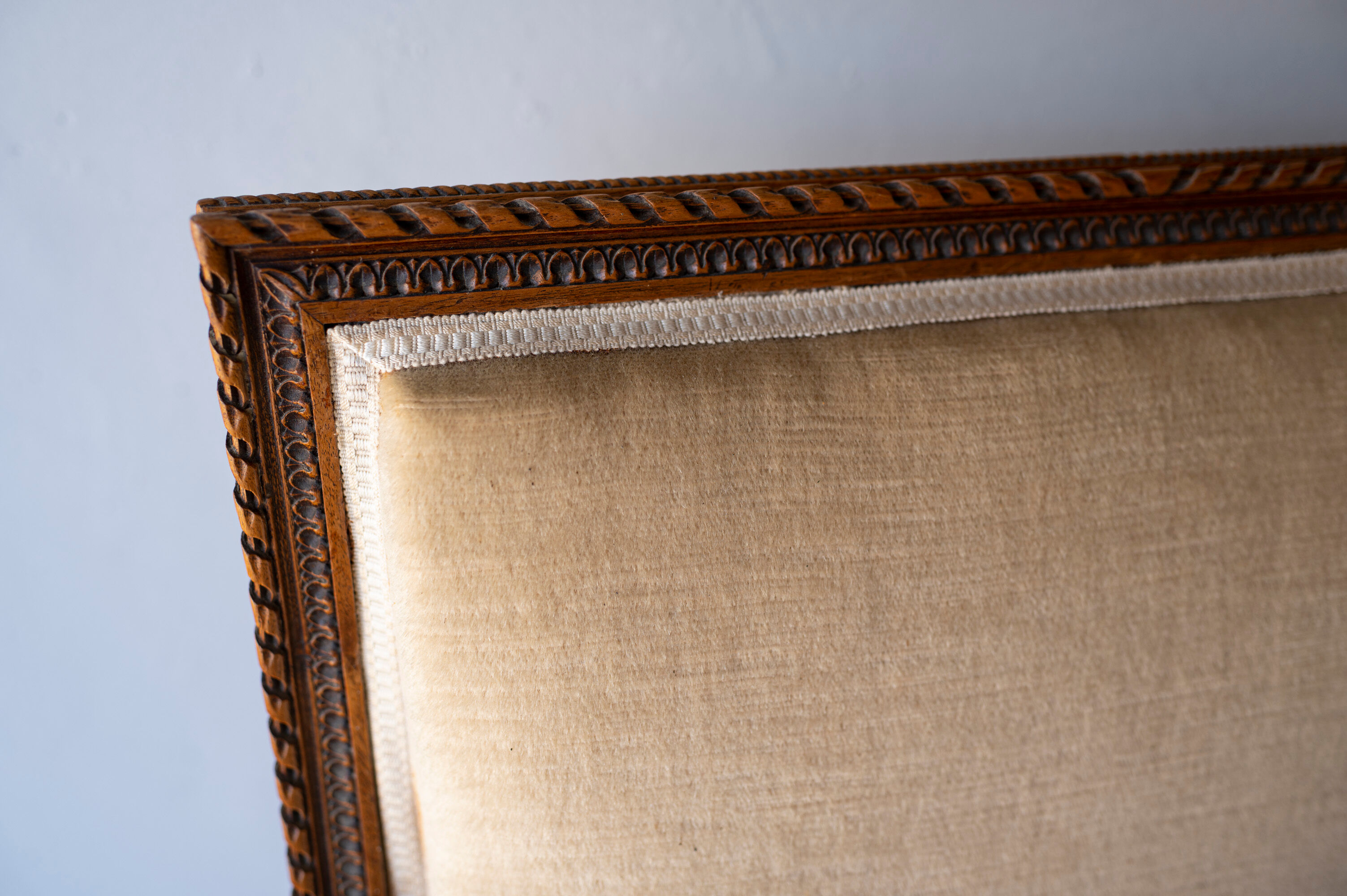 Antique armchair in solid wood