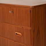 Scandinavian chest with double upper drawer