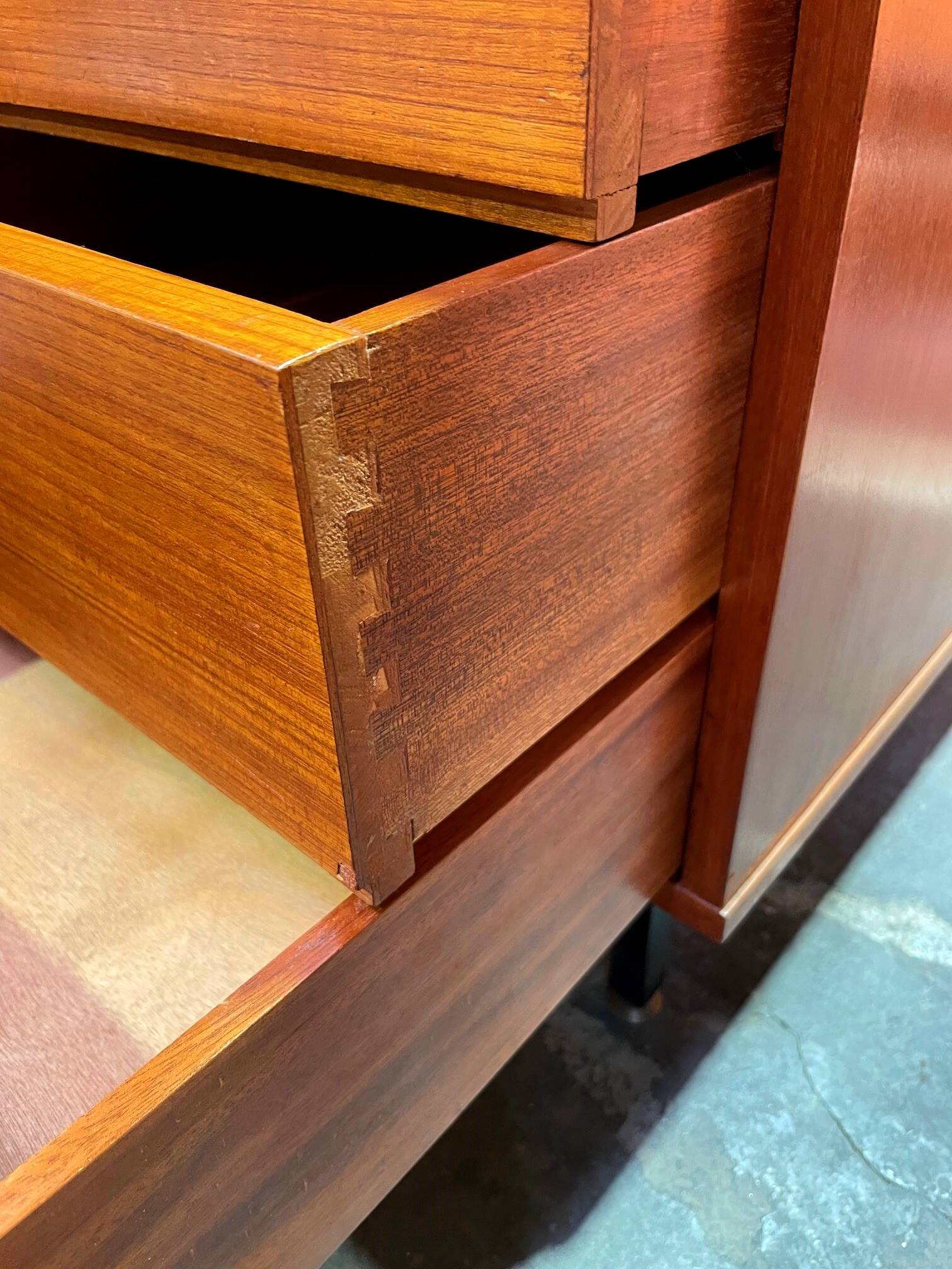 Bureau vintage par Jacques Hitier années 50