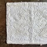 Housse de coussin fleurs en lin brodé