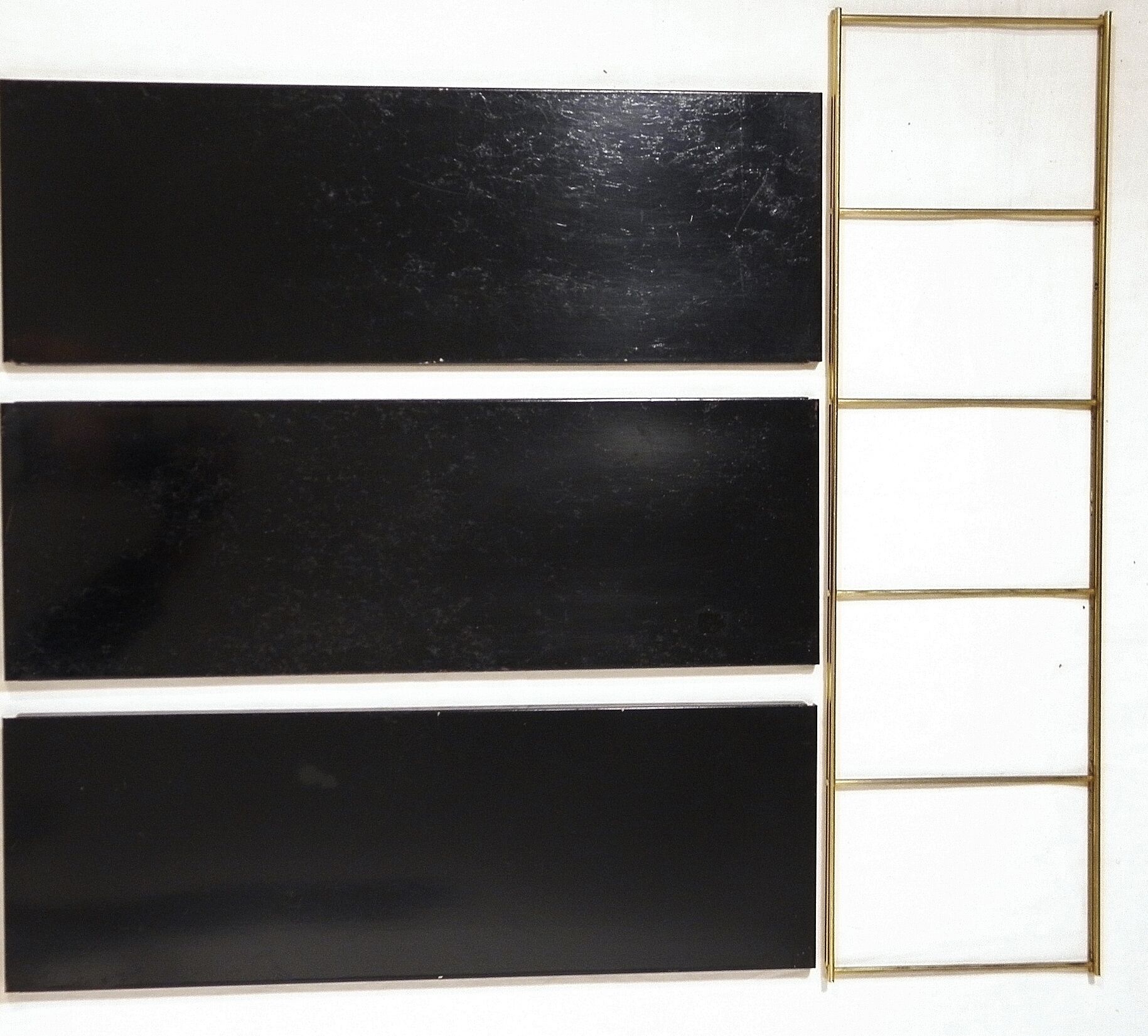 Shelves metal black and amounts Golden 60s
