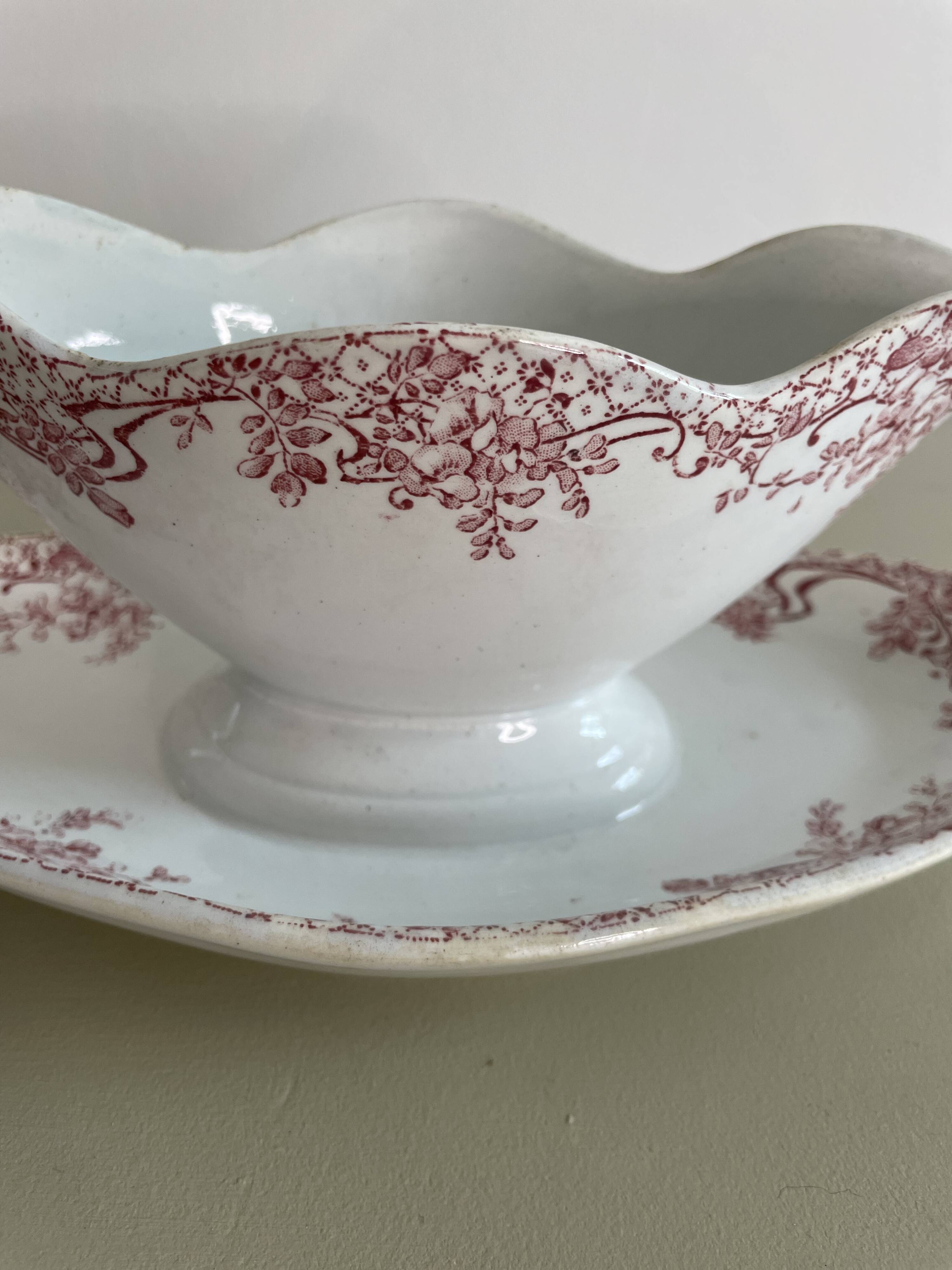 Lebacqz & Bouchart St Amand Nord Glycines pink ironstone sauceboat