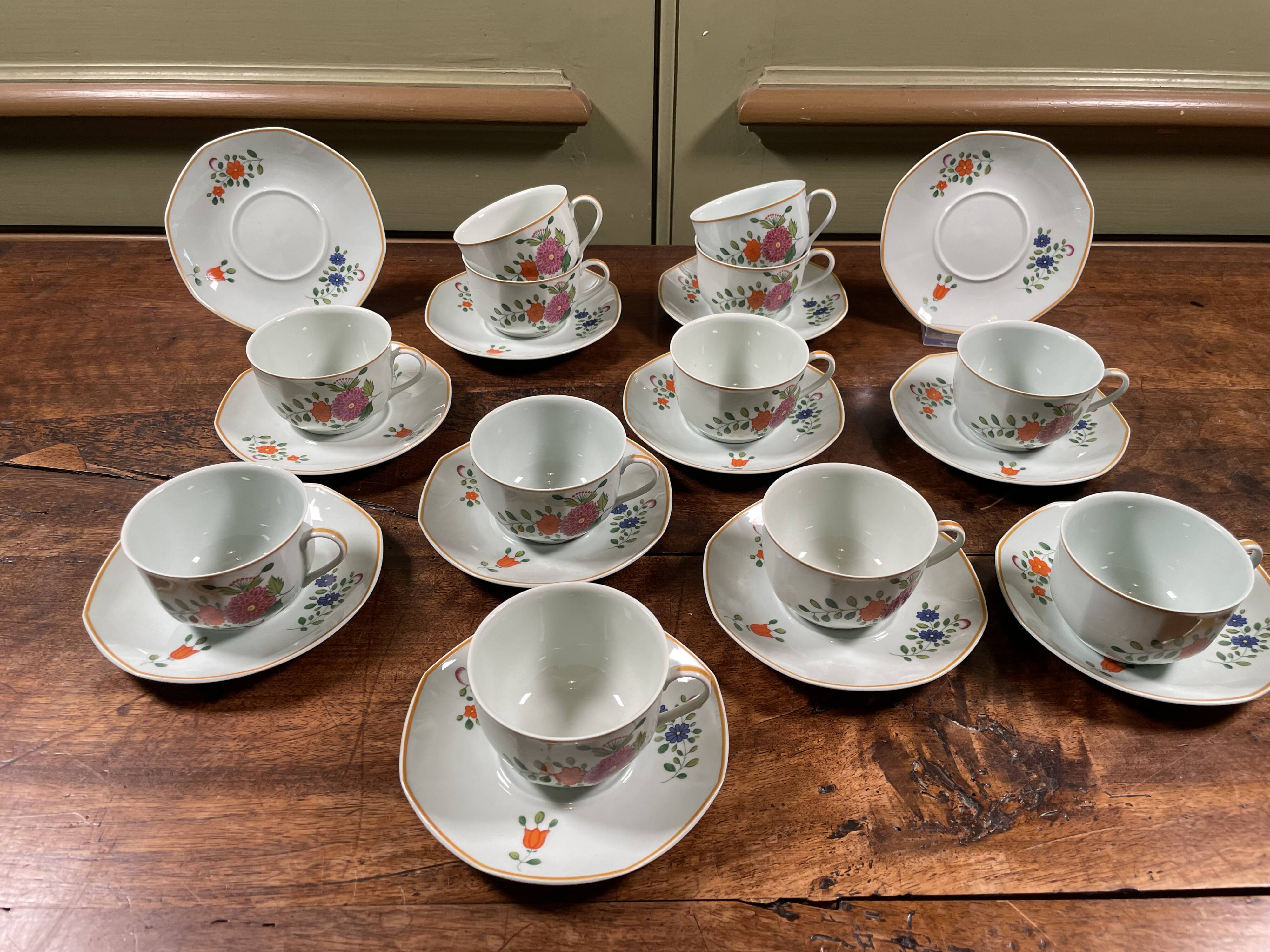 Limoges Raynaud tea service – 12 cups – Vintage 1960s/70s