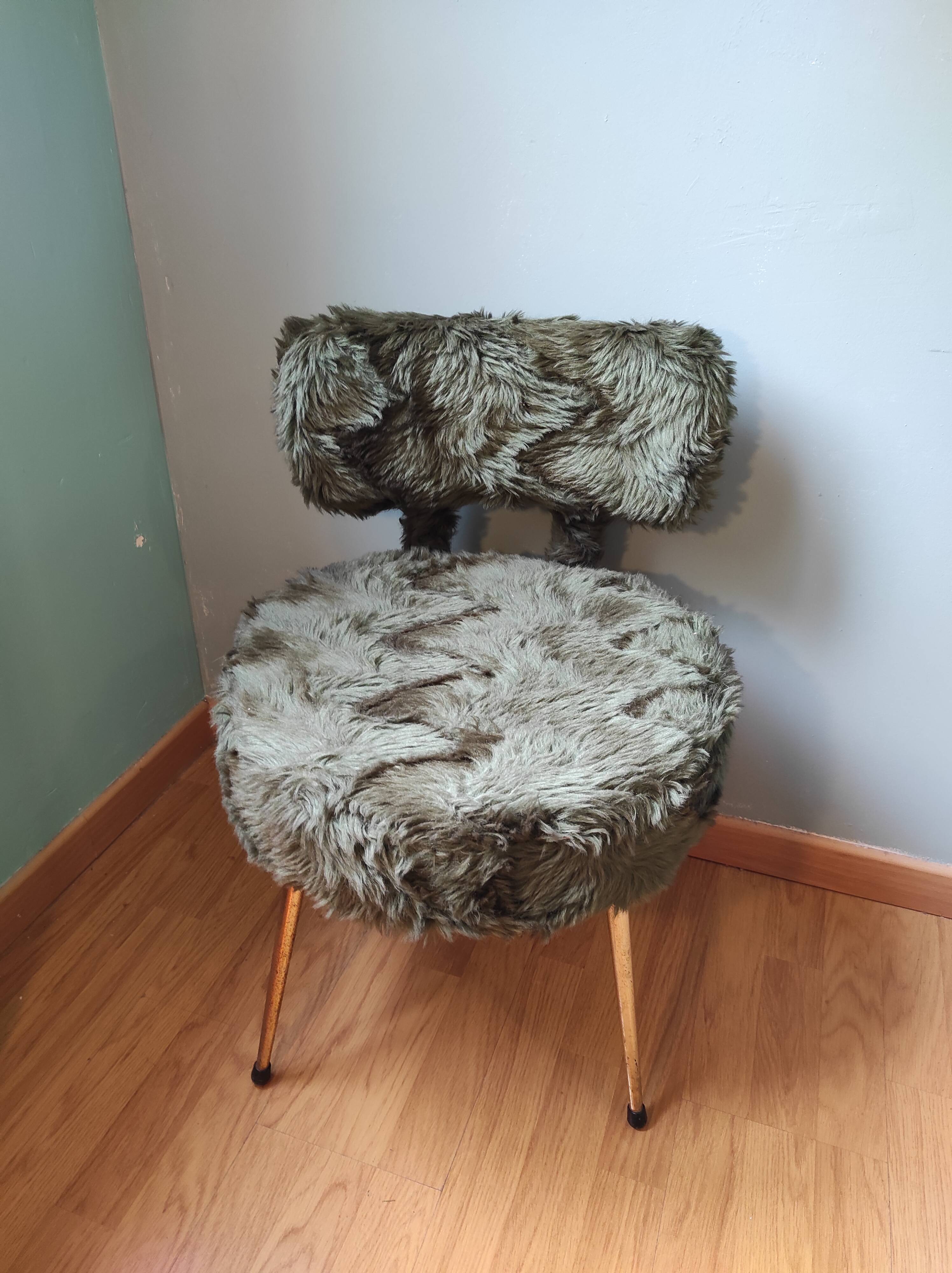 Green "moumoute" chair 1970 Pelfran