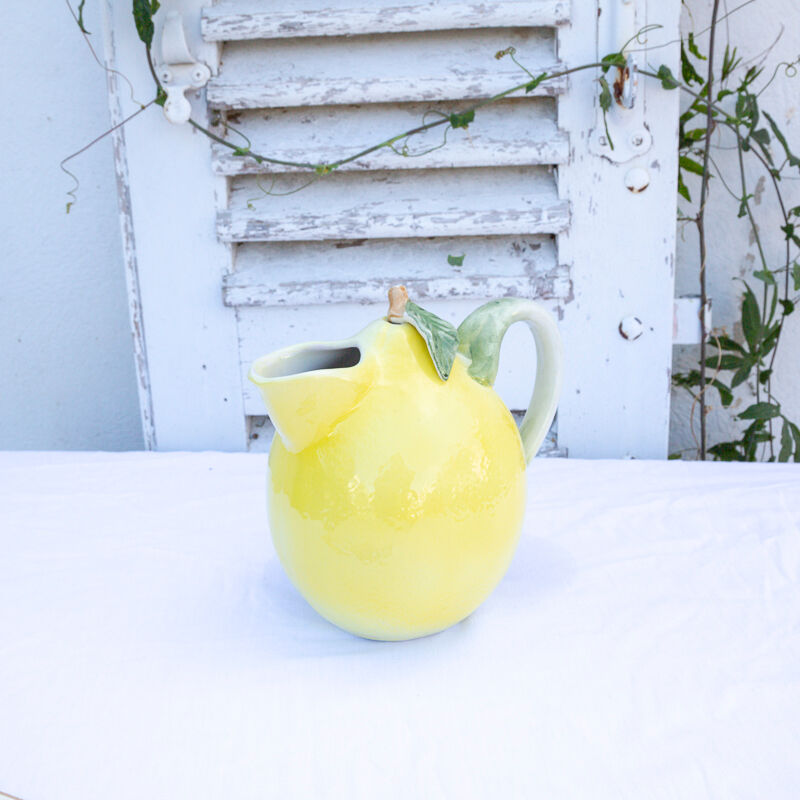 Decanter pitcher lemon slurry