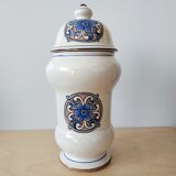 Pharmacy pot, Saint-Clement