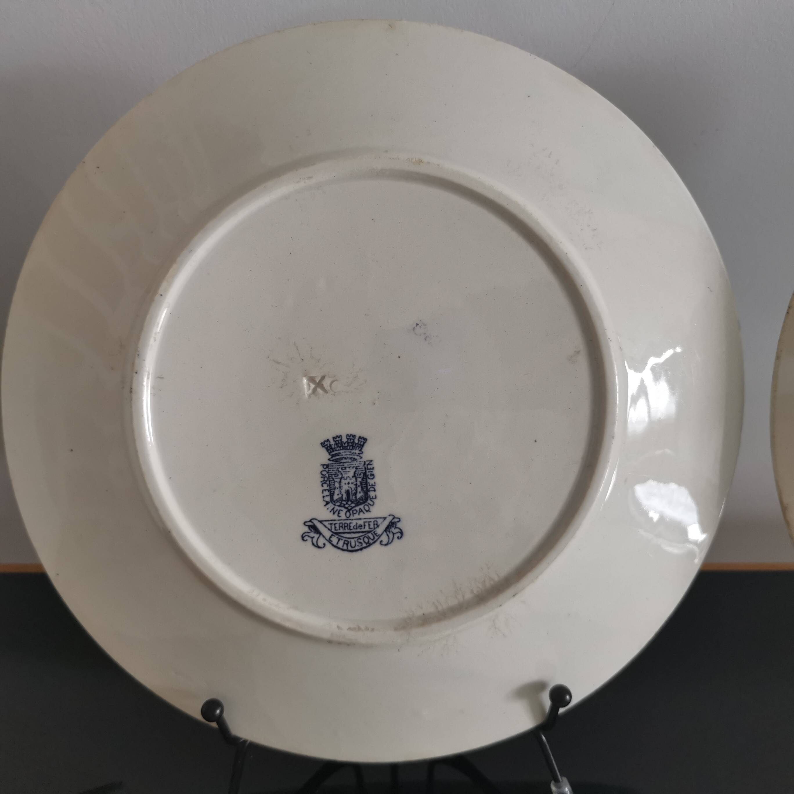 Old "Etruscan" flat plates in opaque porcelain from Gien Terre de Fer