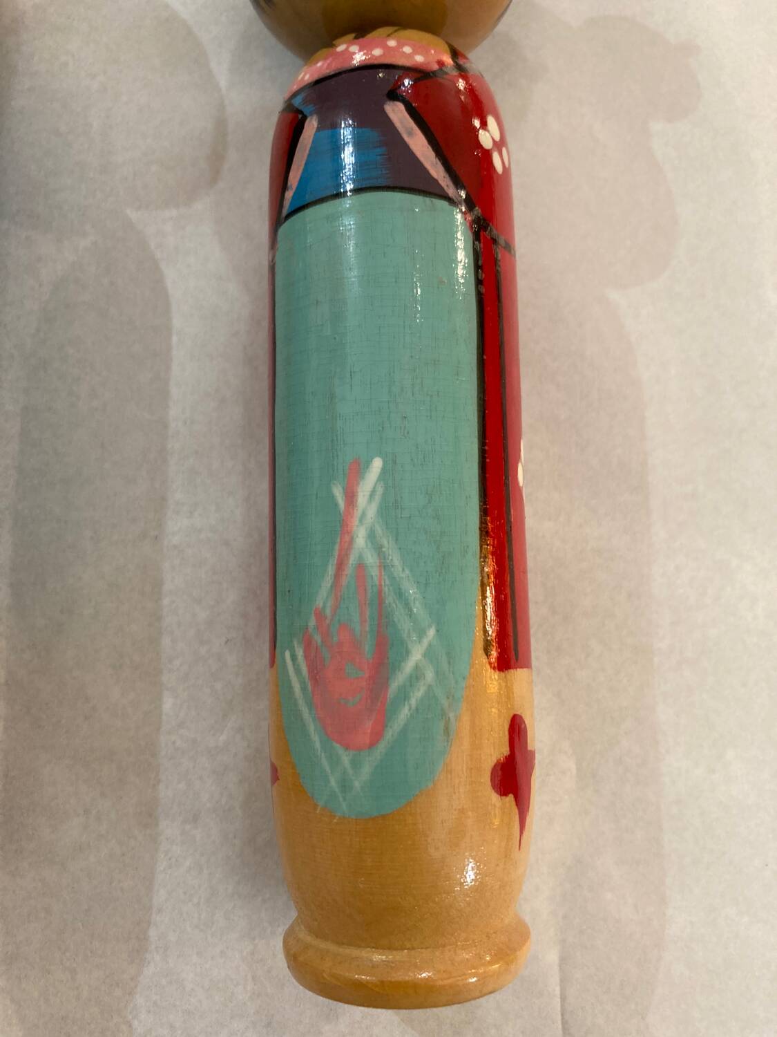 Pair of Kokeshi dolls