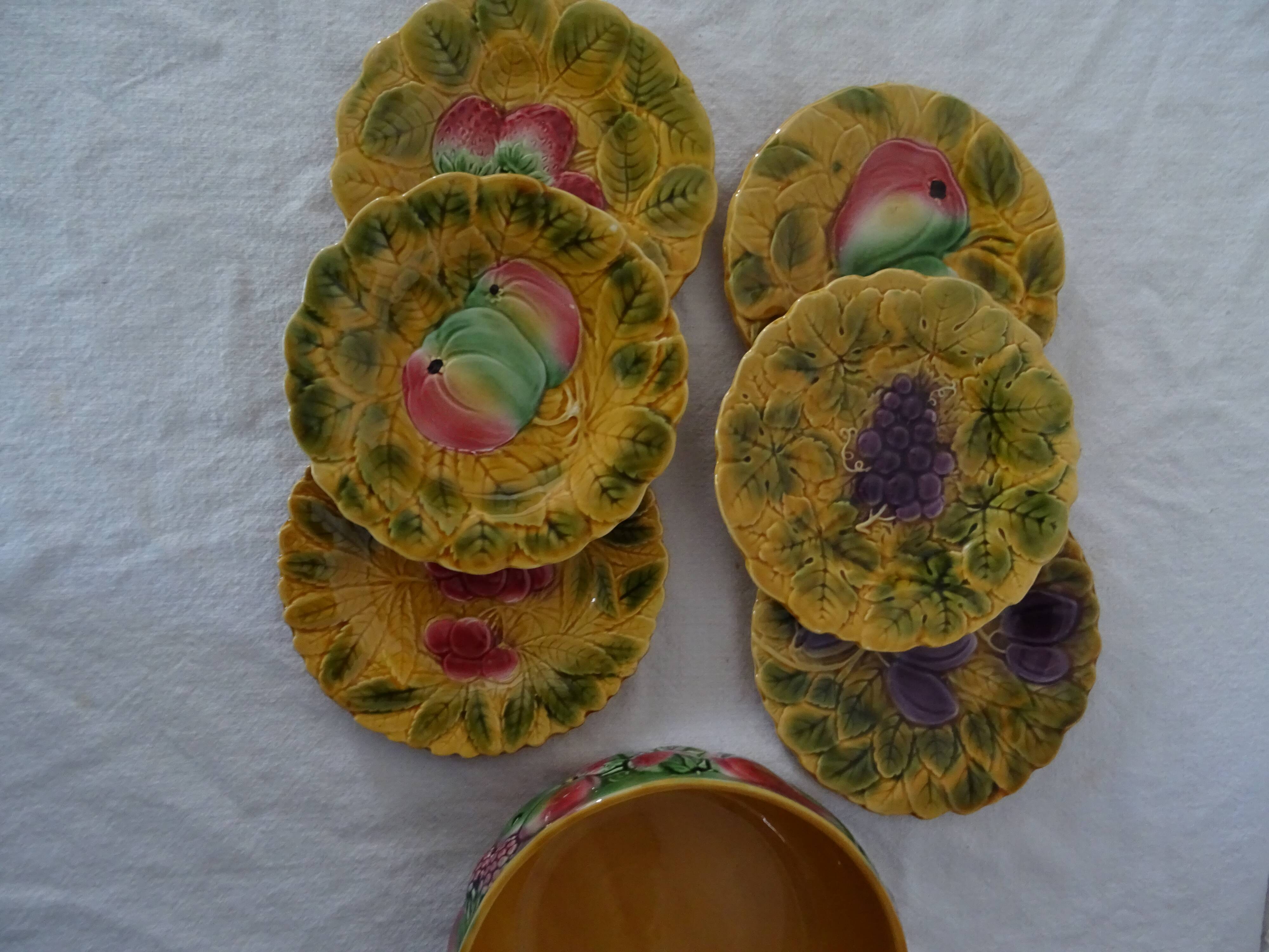 Dessert set salad bowl and 6 plates 541023 fruits barbotine sarreguemines