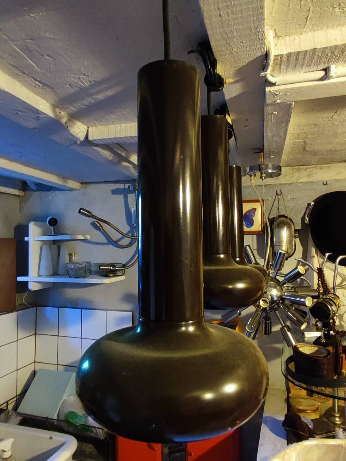 Space age, 3 brown Lita pendant lights