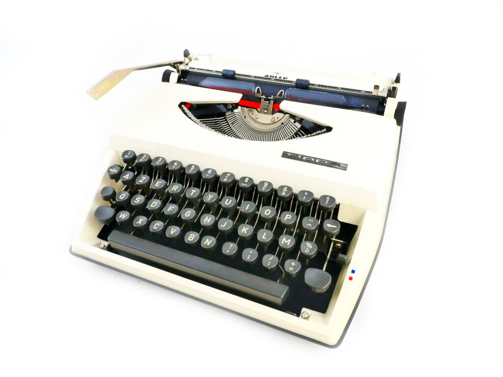 Triumph Adler Tippa white typewriter