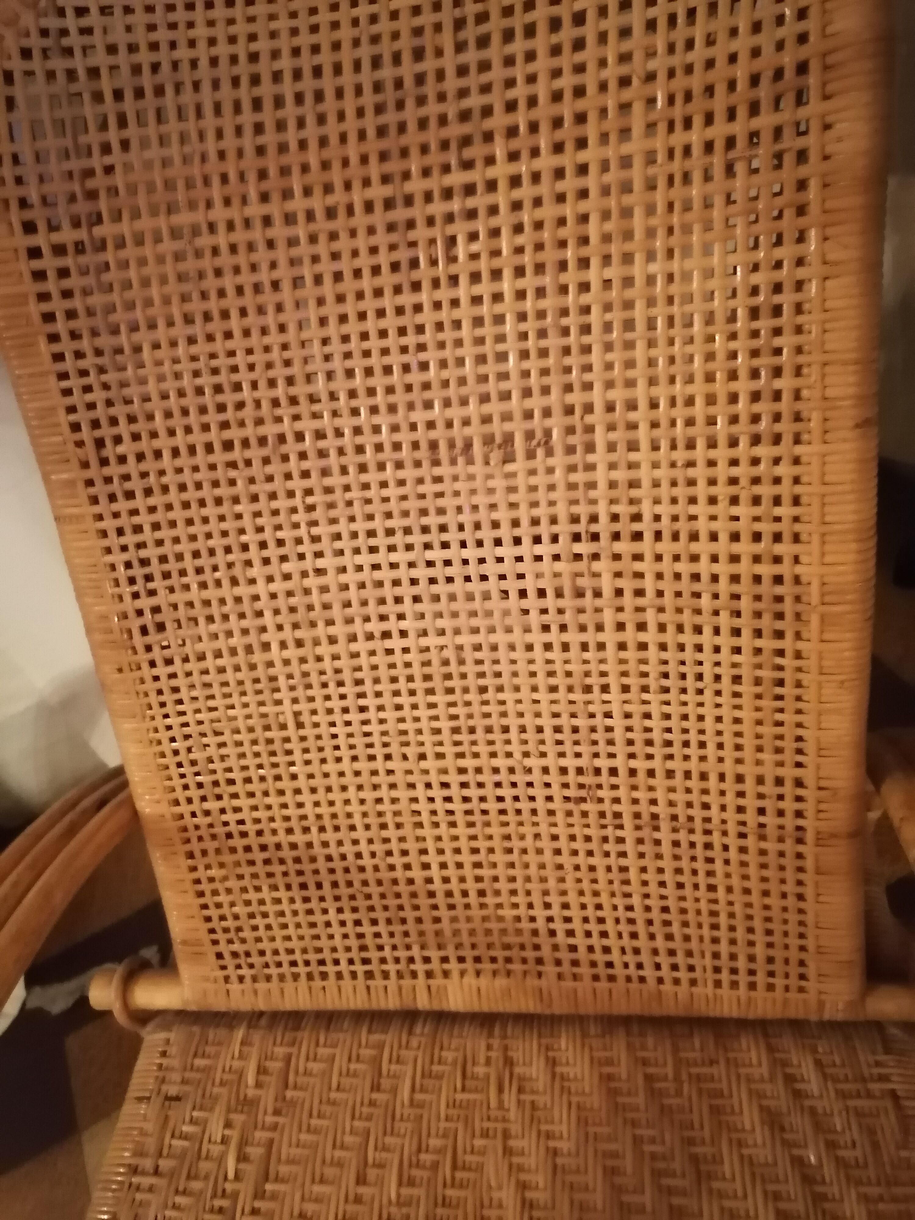Wicker rattan chaise longue