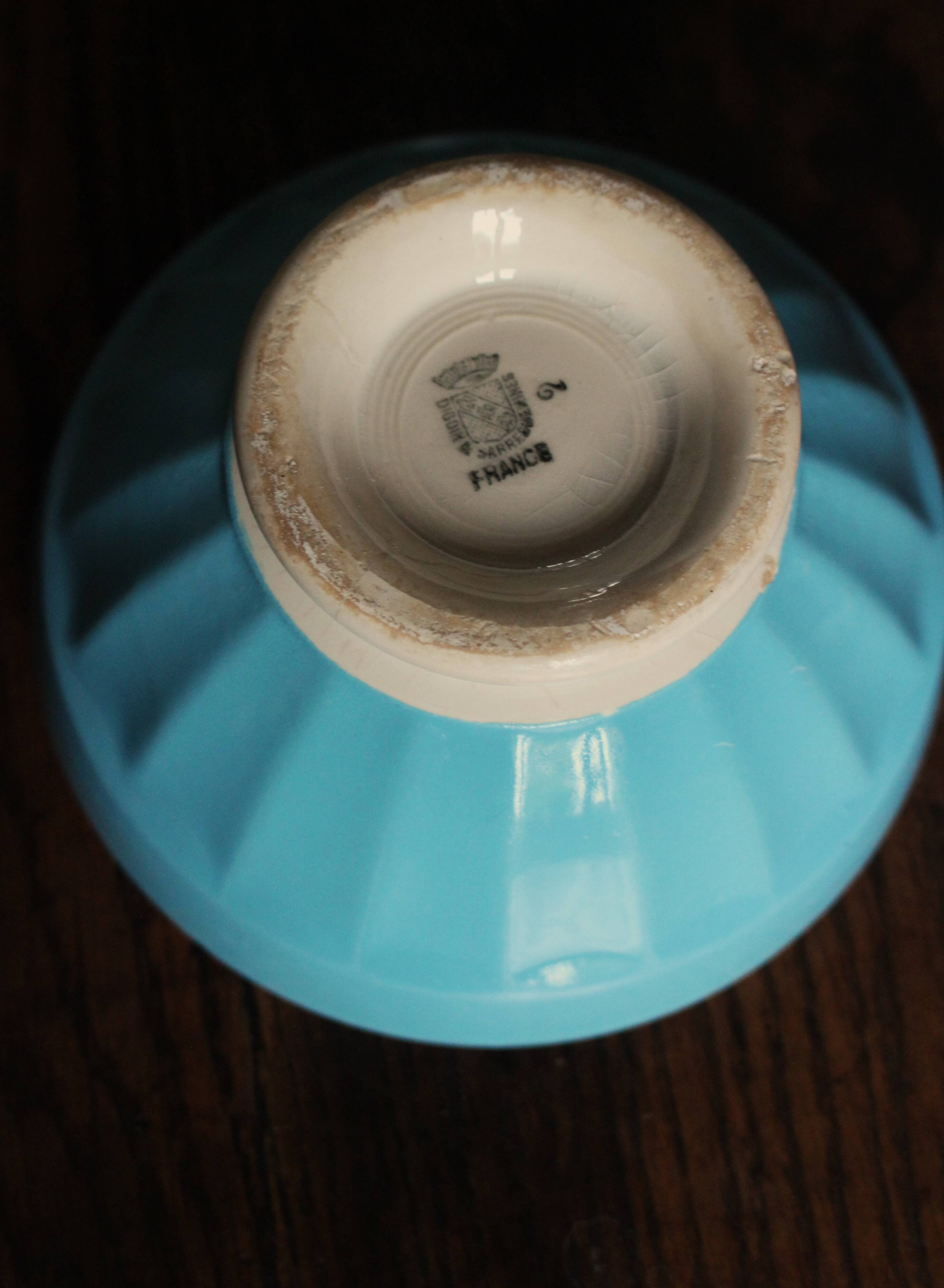Vintage Digoin Sarreguemines blue ribbed earthenware bowl on foot